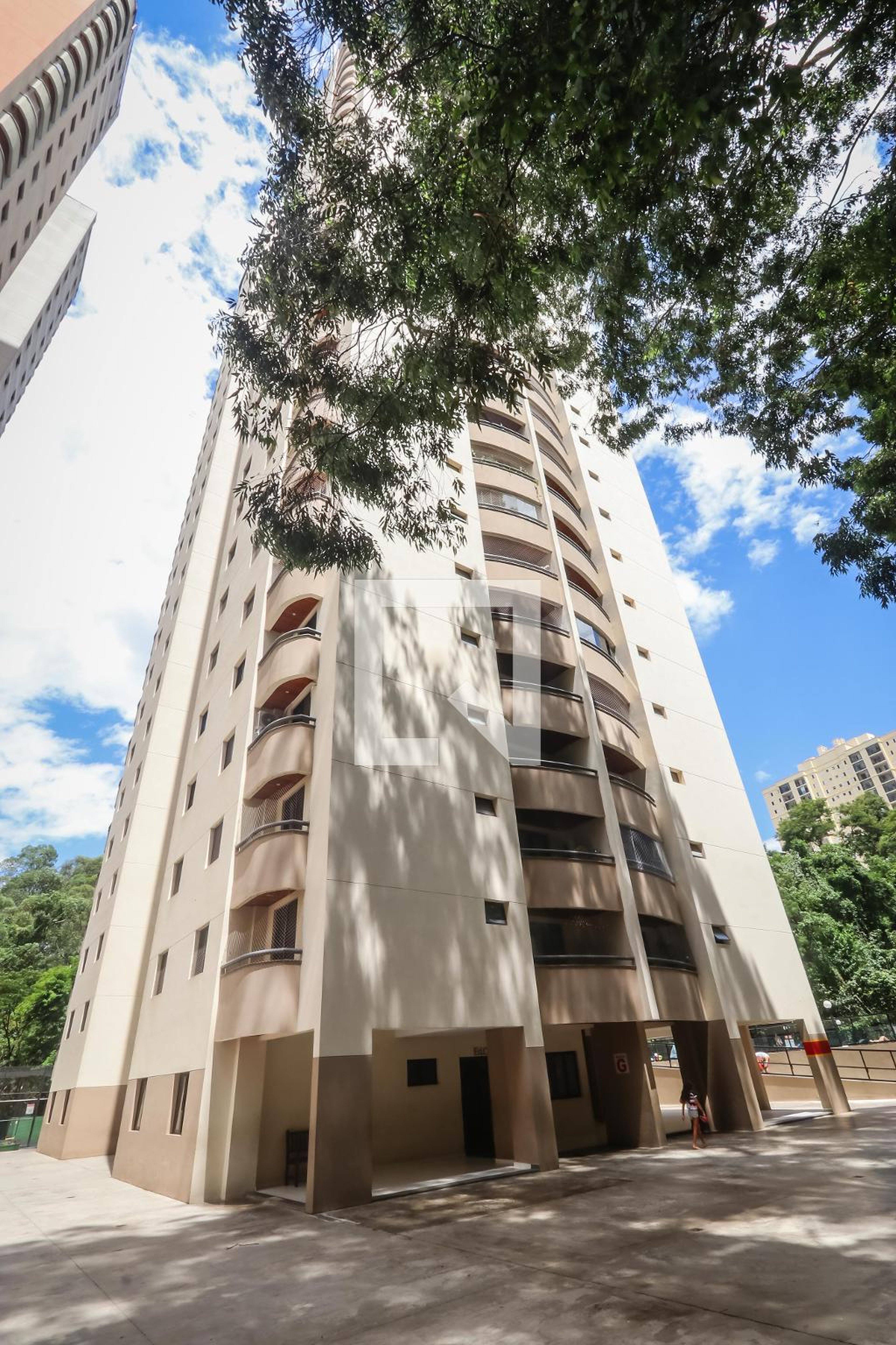 Predio Condomínio Cerejeira II