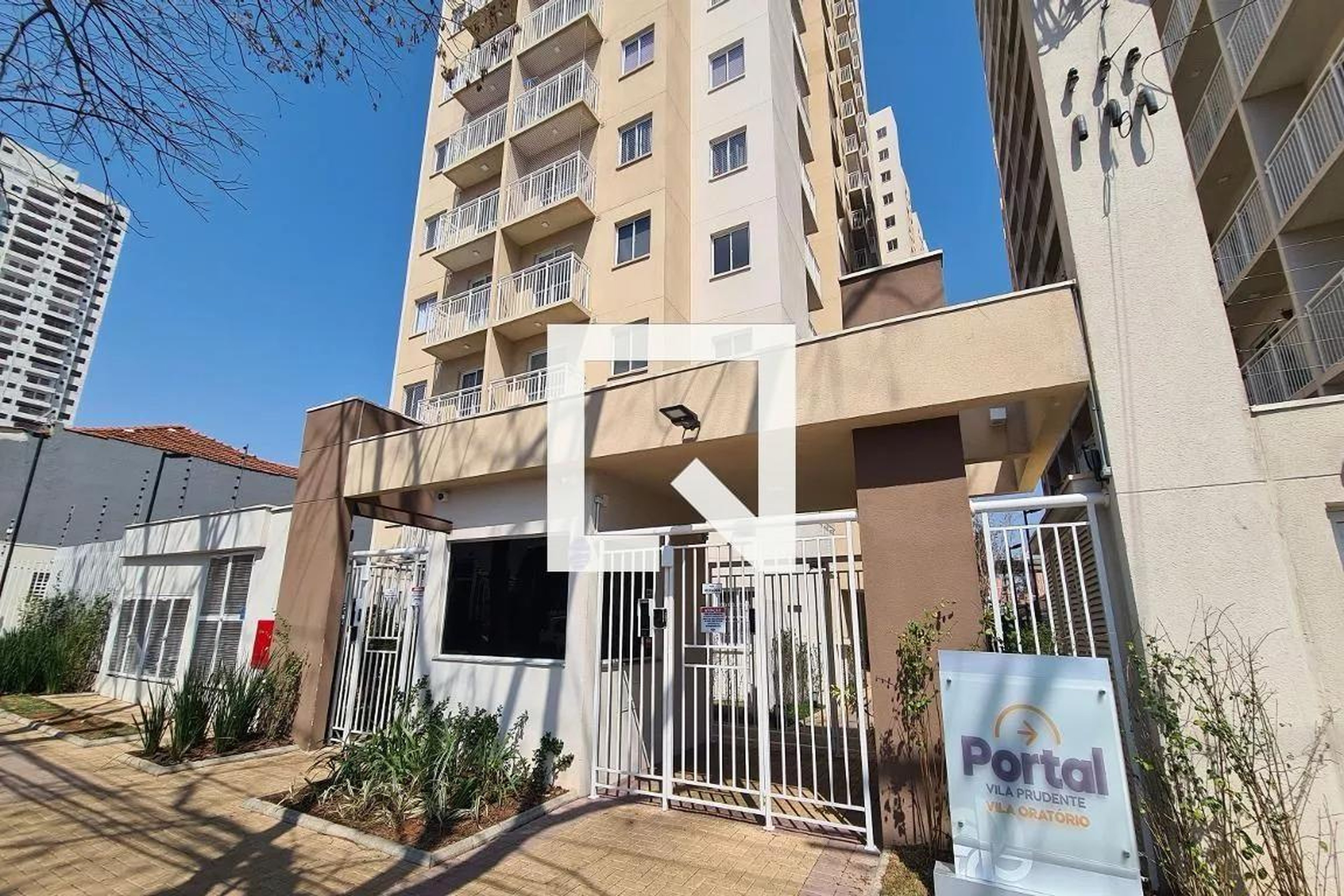 Fachada Condomínio em Avenida Vila Ema, 2182