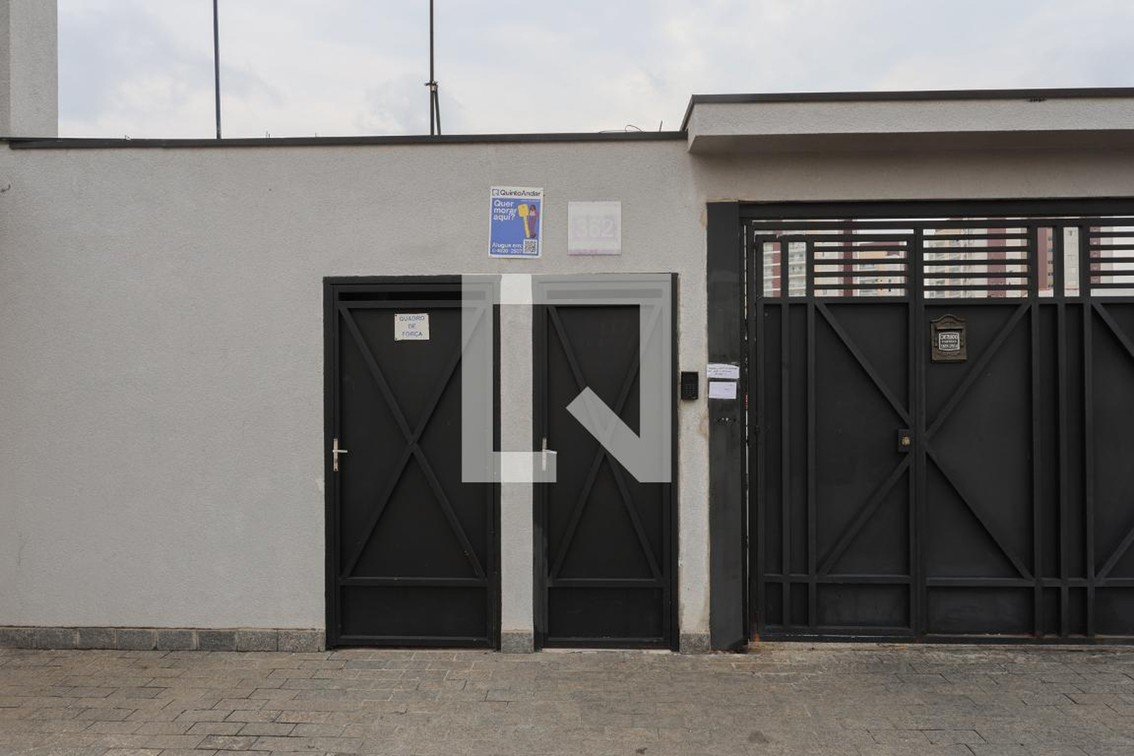 Fachada do condomínio Condomínio em Rua Zulmira, 362