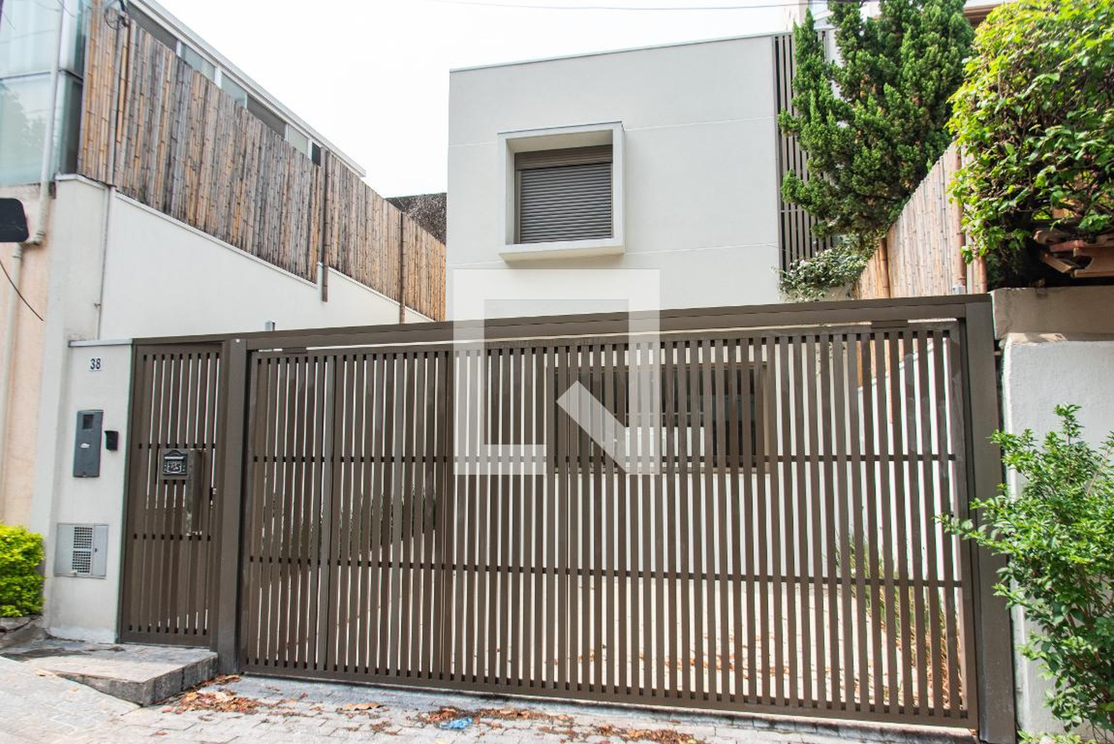 Fachada Condomínio em Rua Victor Brecheret, 38