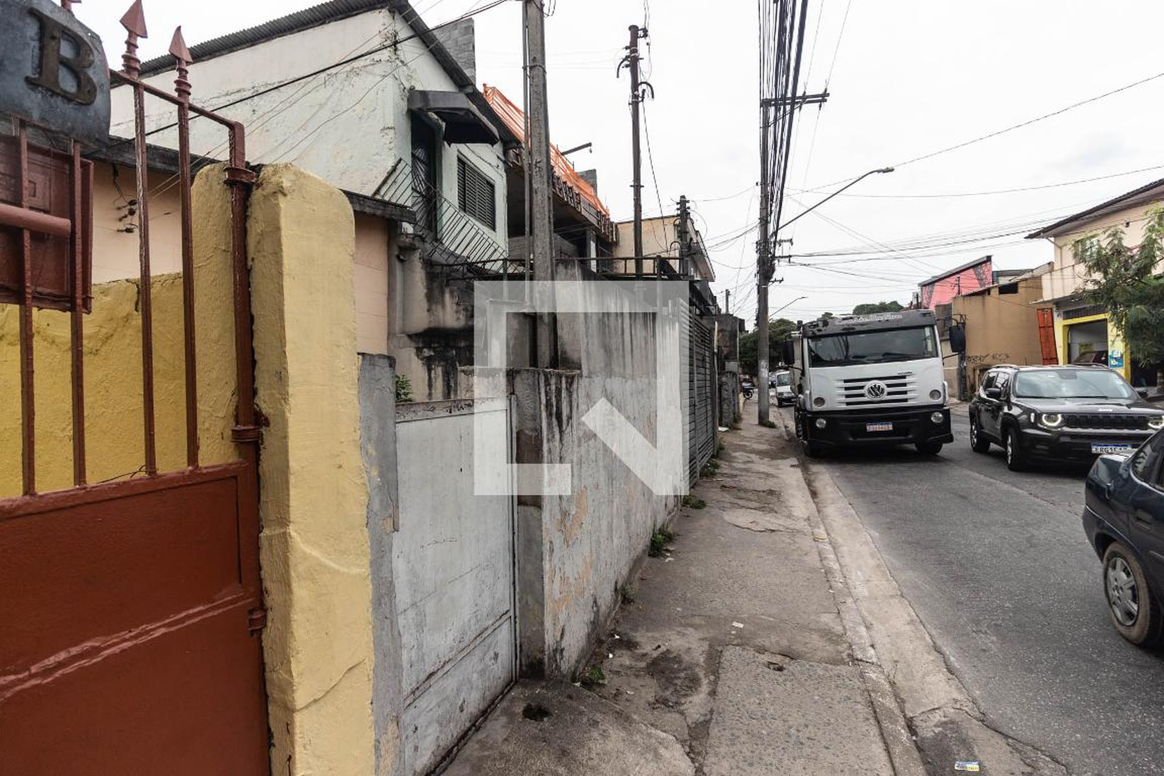 Fachada Condomínio em Avenida Meireles Reis, 67