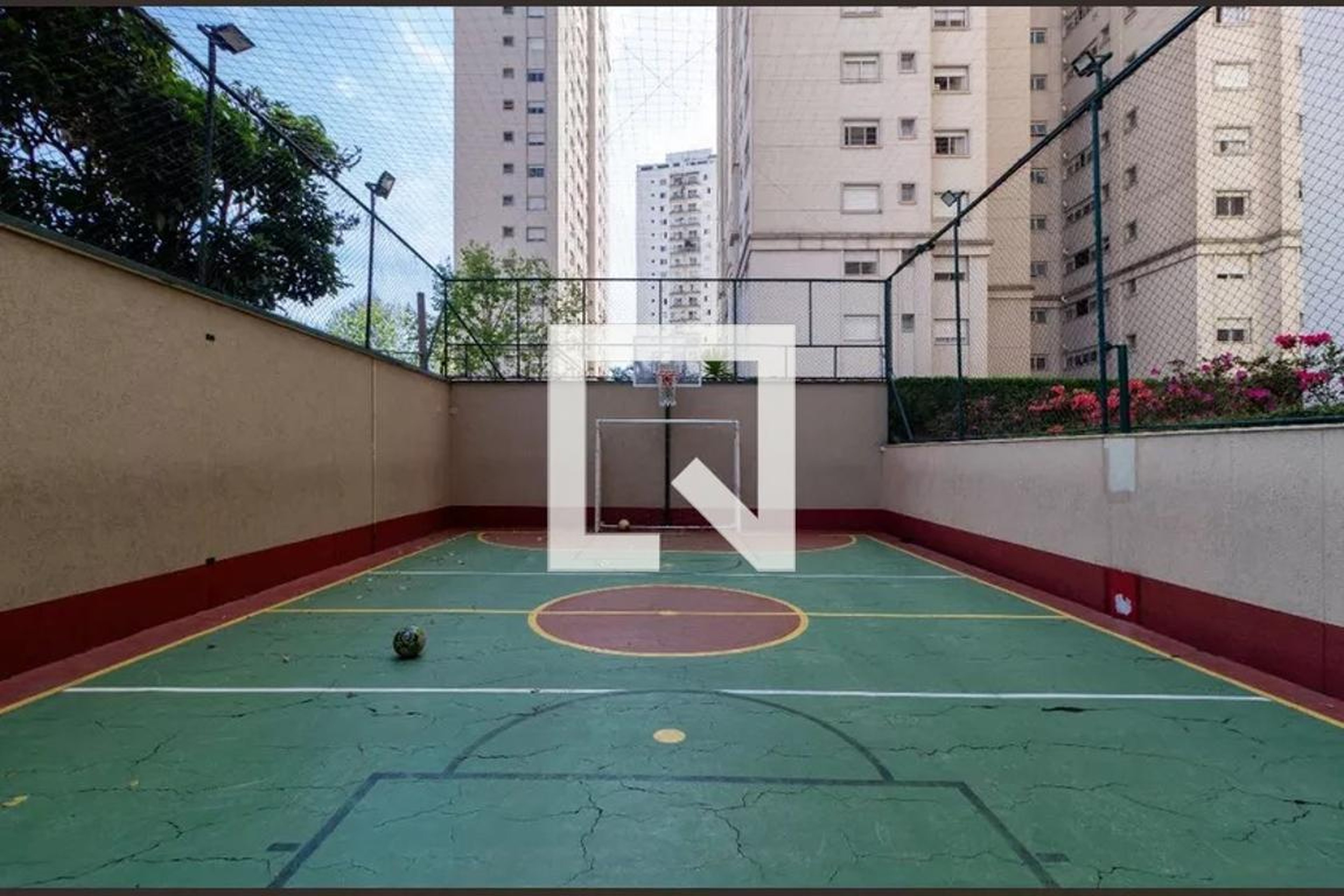 Quadra Esportiva - Legítimo