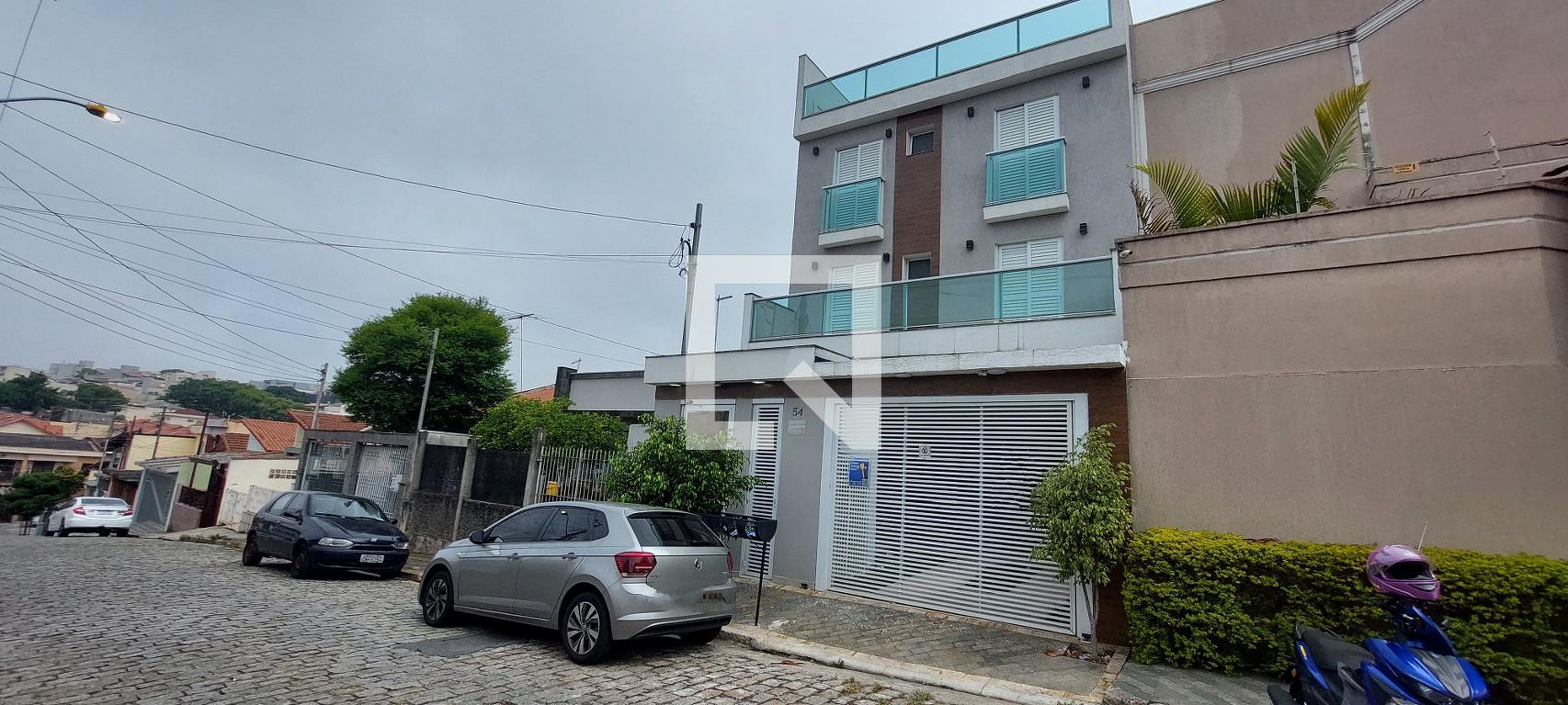 Fachada Condomínio em Rua Oscar Thon, 54