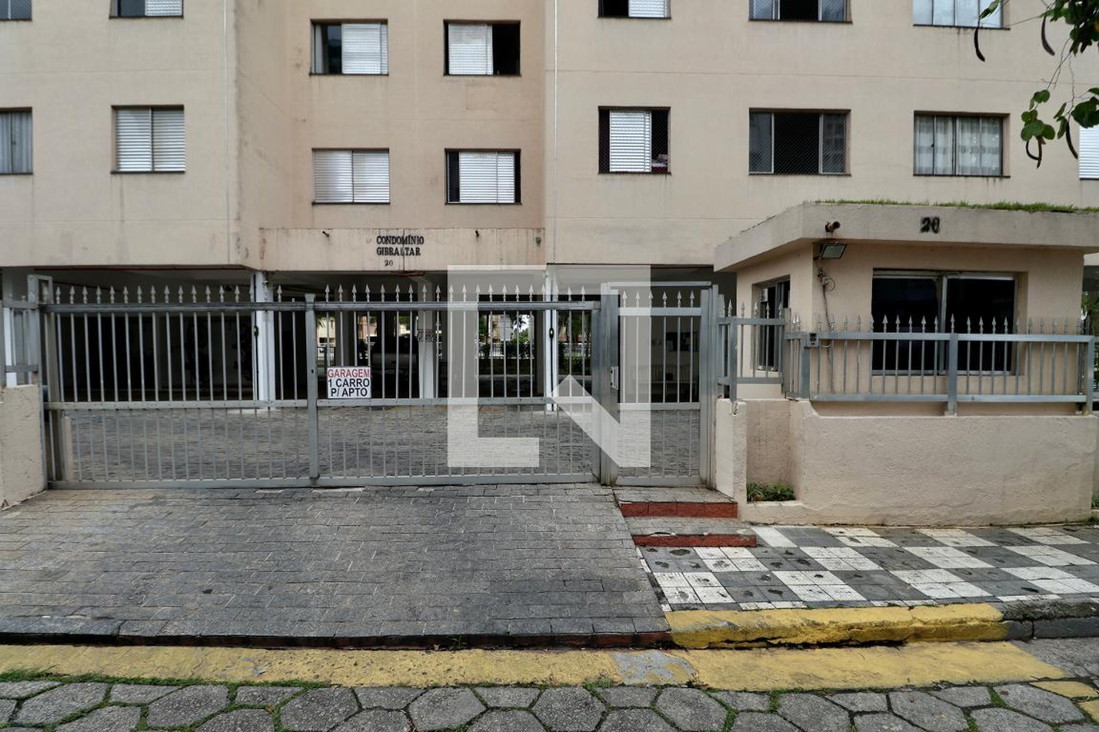 Fachada Condomínio em Avenida Dom Pedro I, 2281