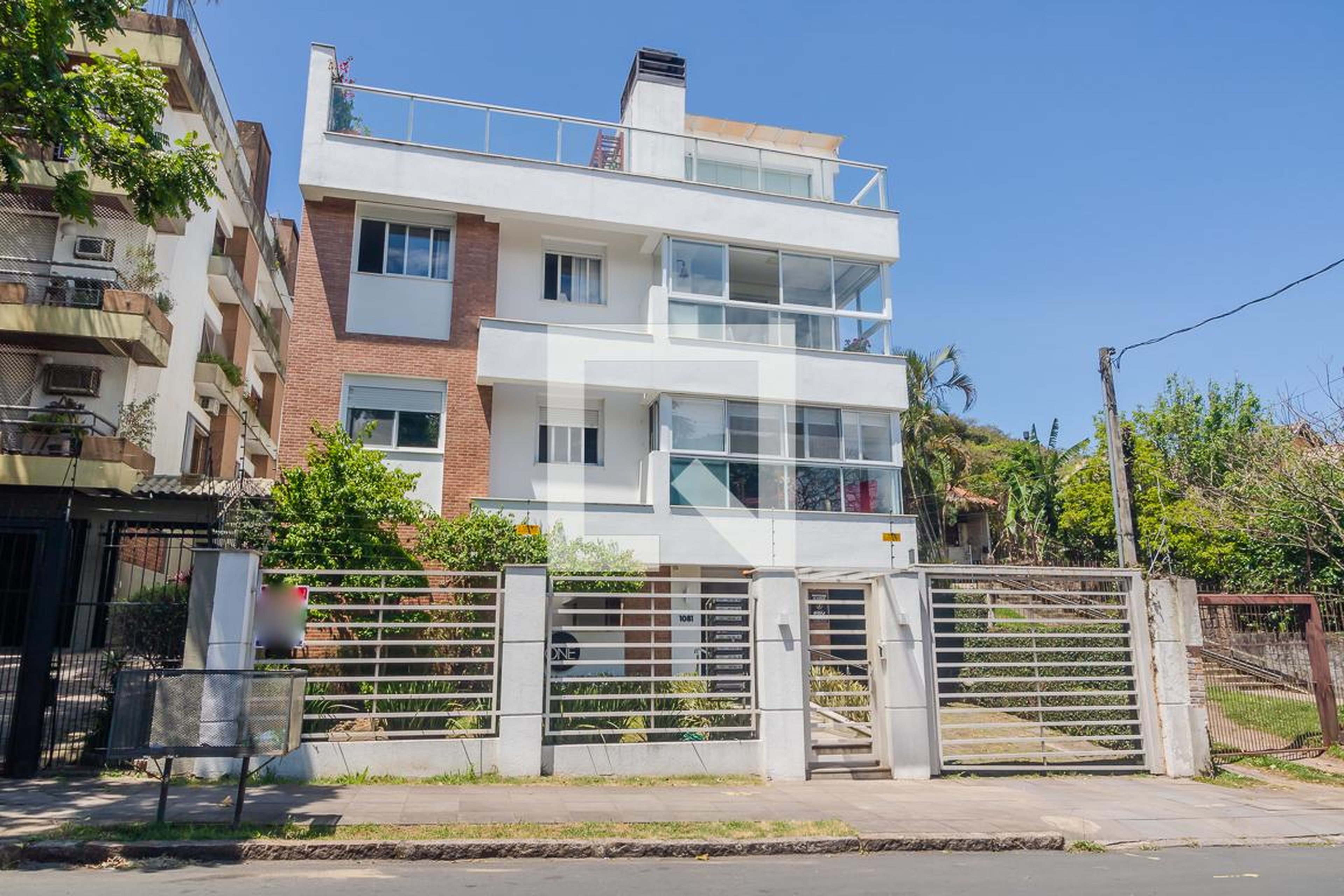 Fachada Condomínio em Rua Landel de Moura, 1081