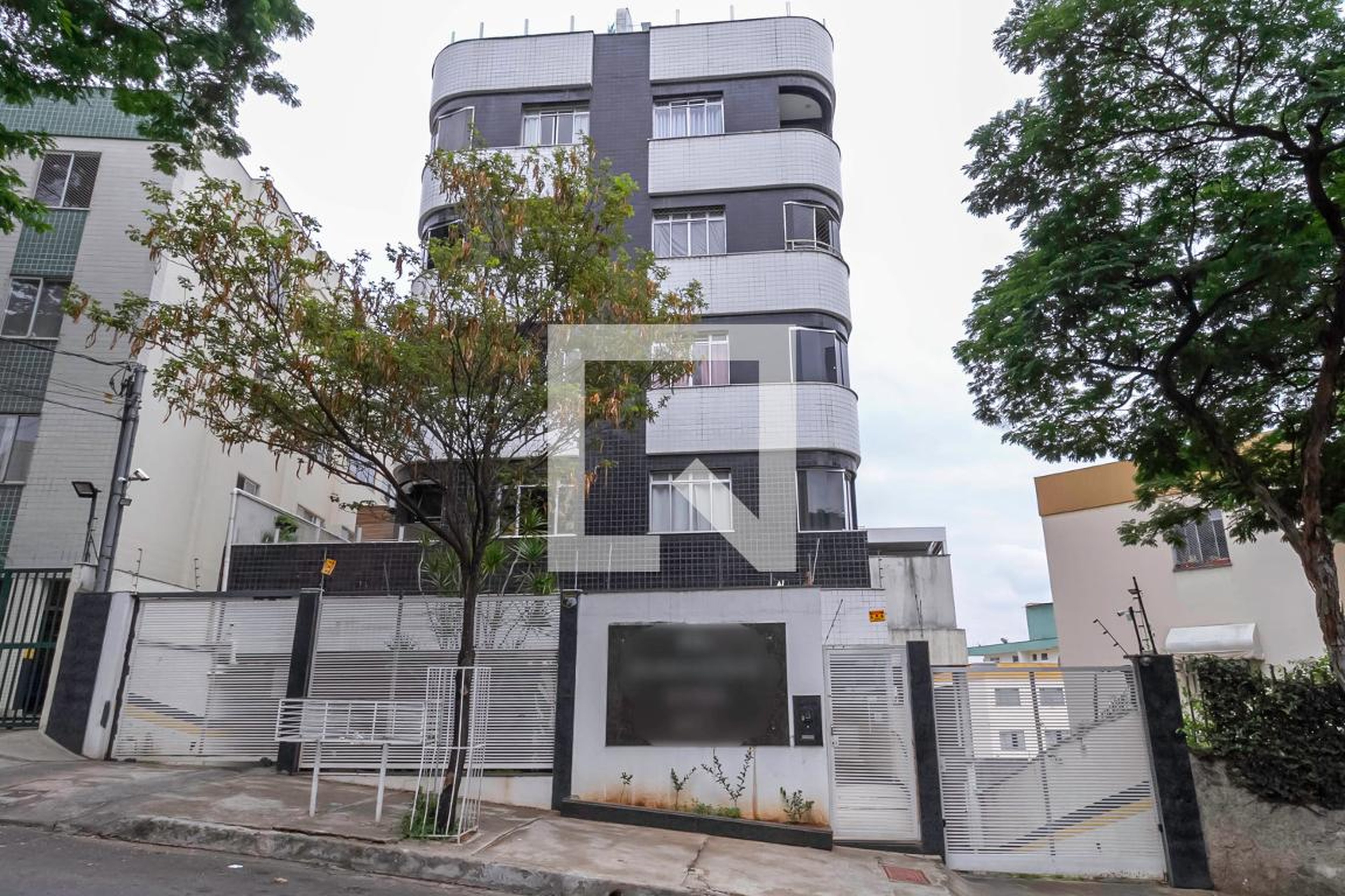 Fachada Edifício Guimarães Rosa