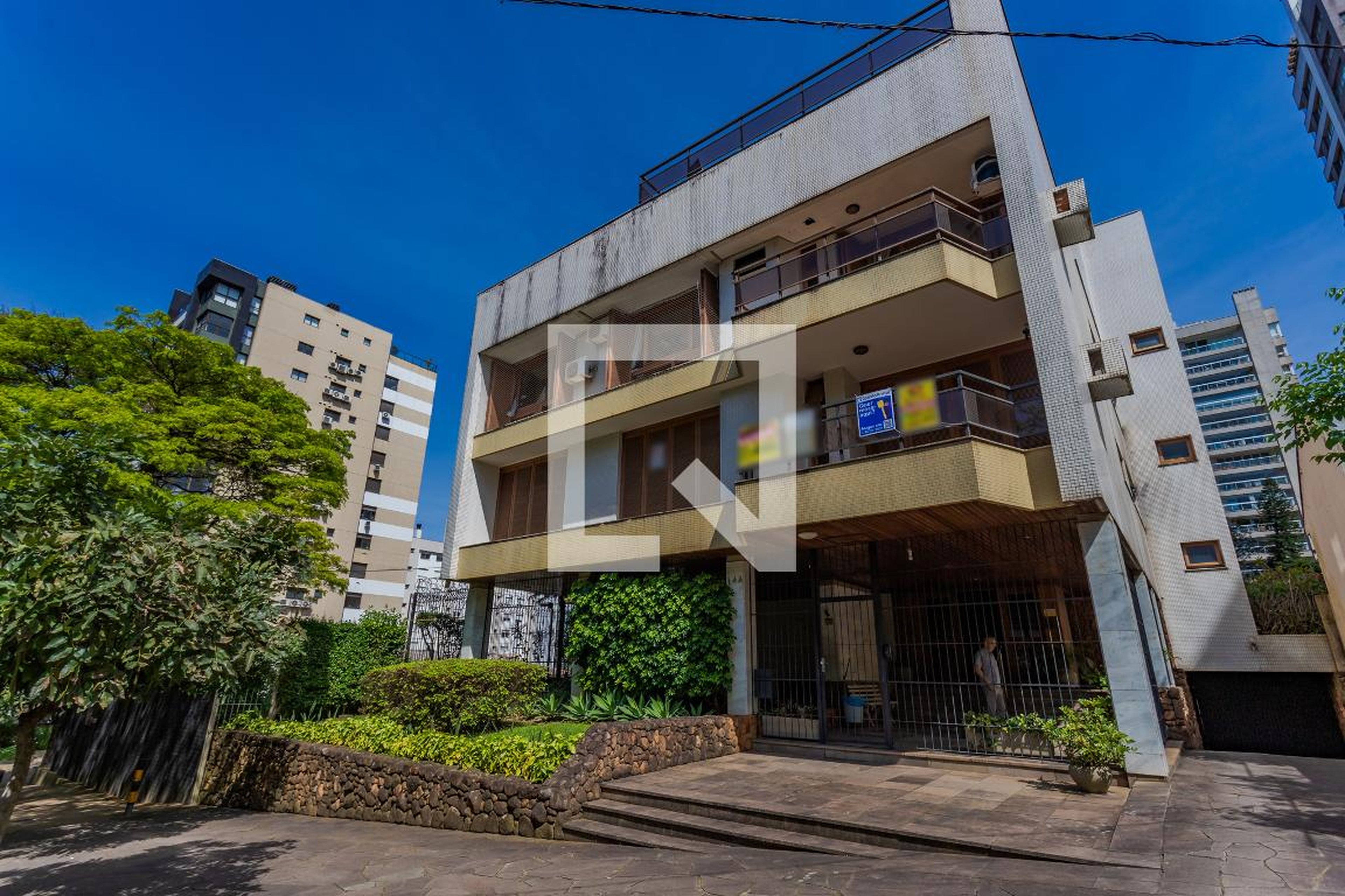 Fachada Condomínio em Rua João Caetano, 144