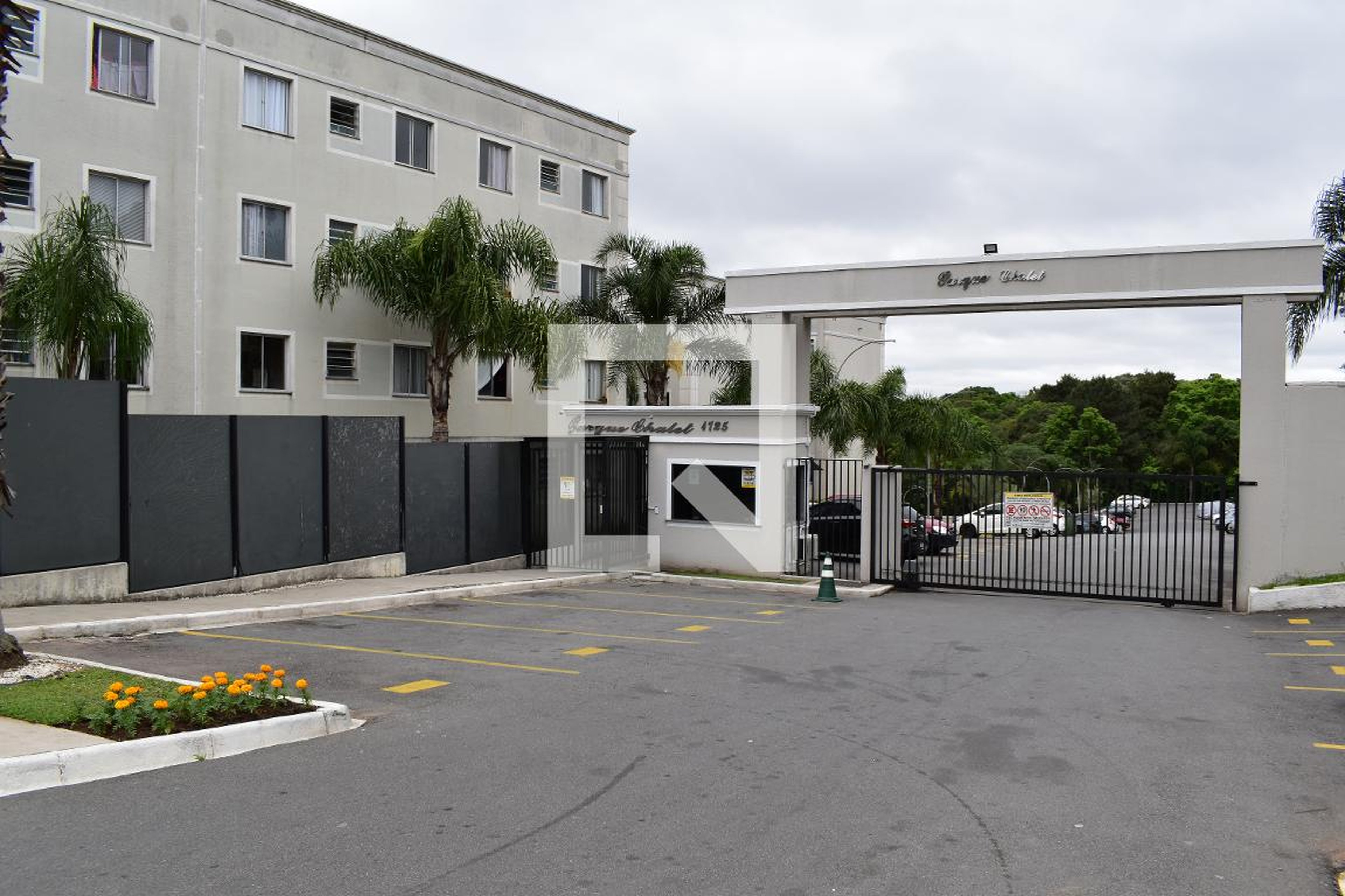 Fachada do condomínio Residencial Parque Chalet