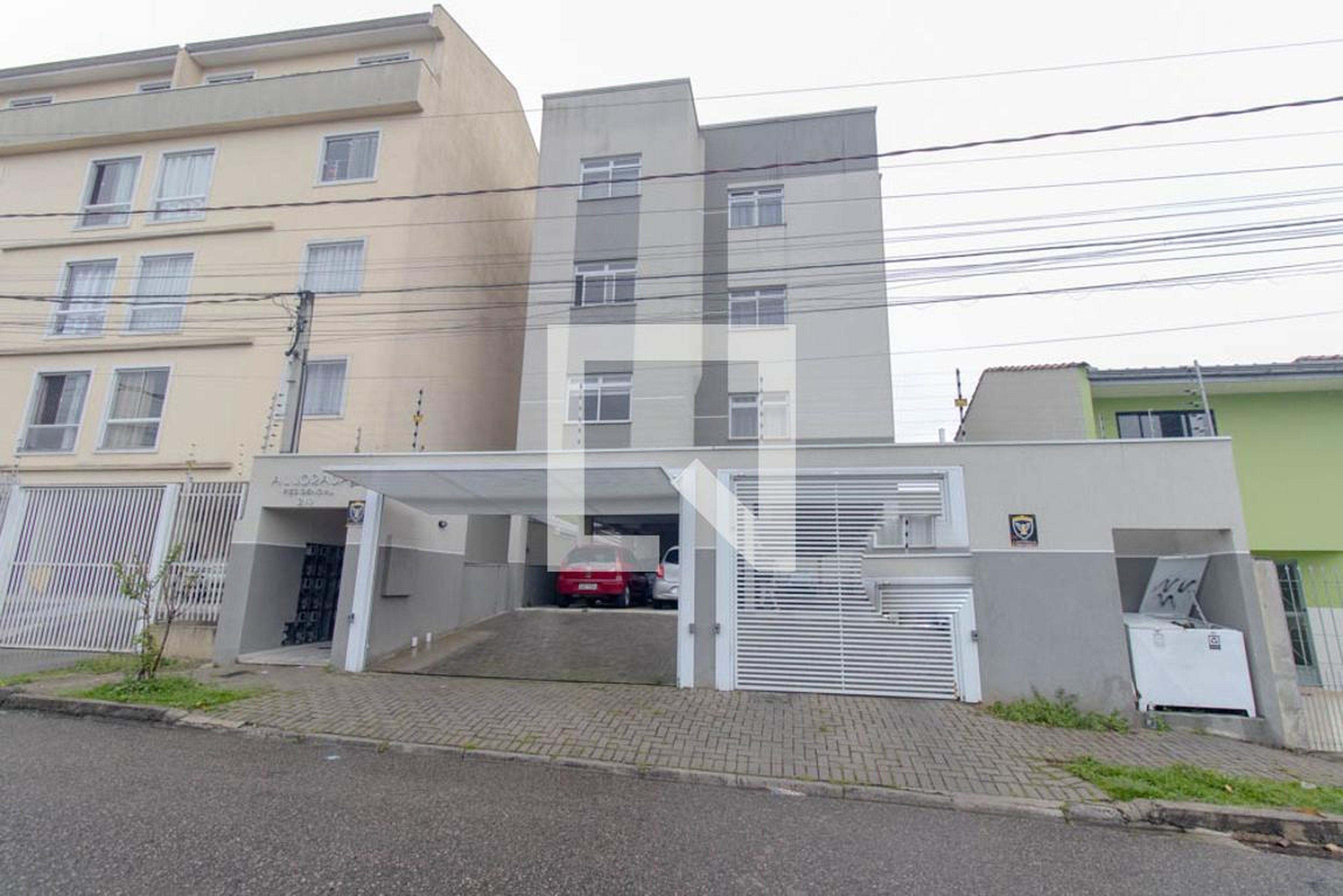 Fachada do Prédio Condomínio em Rua Alvorada do Sul, 219