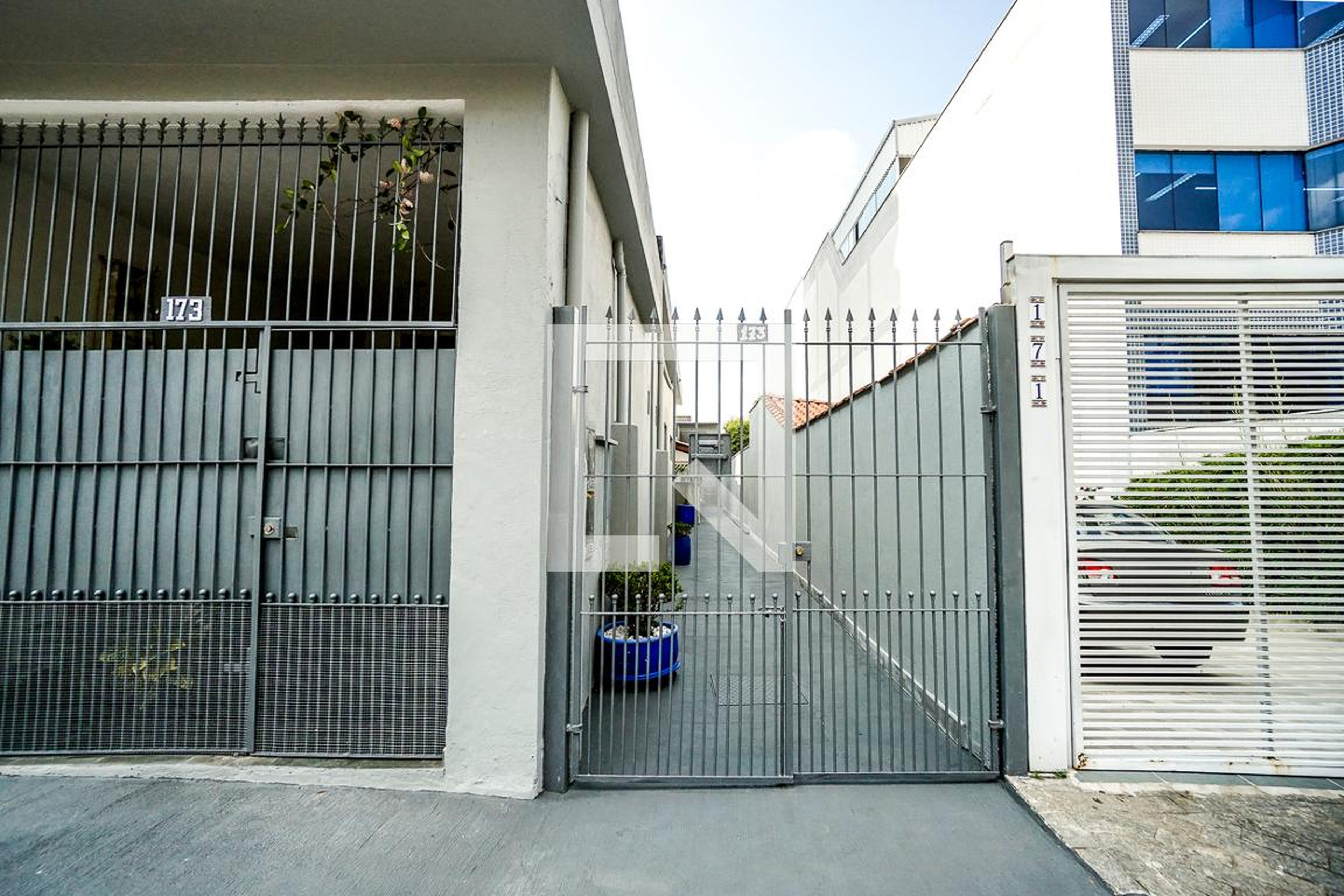 Fachada Condomínio em Rua Santa Gertrudes, 173