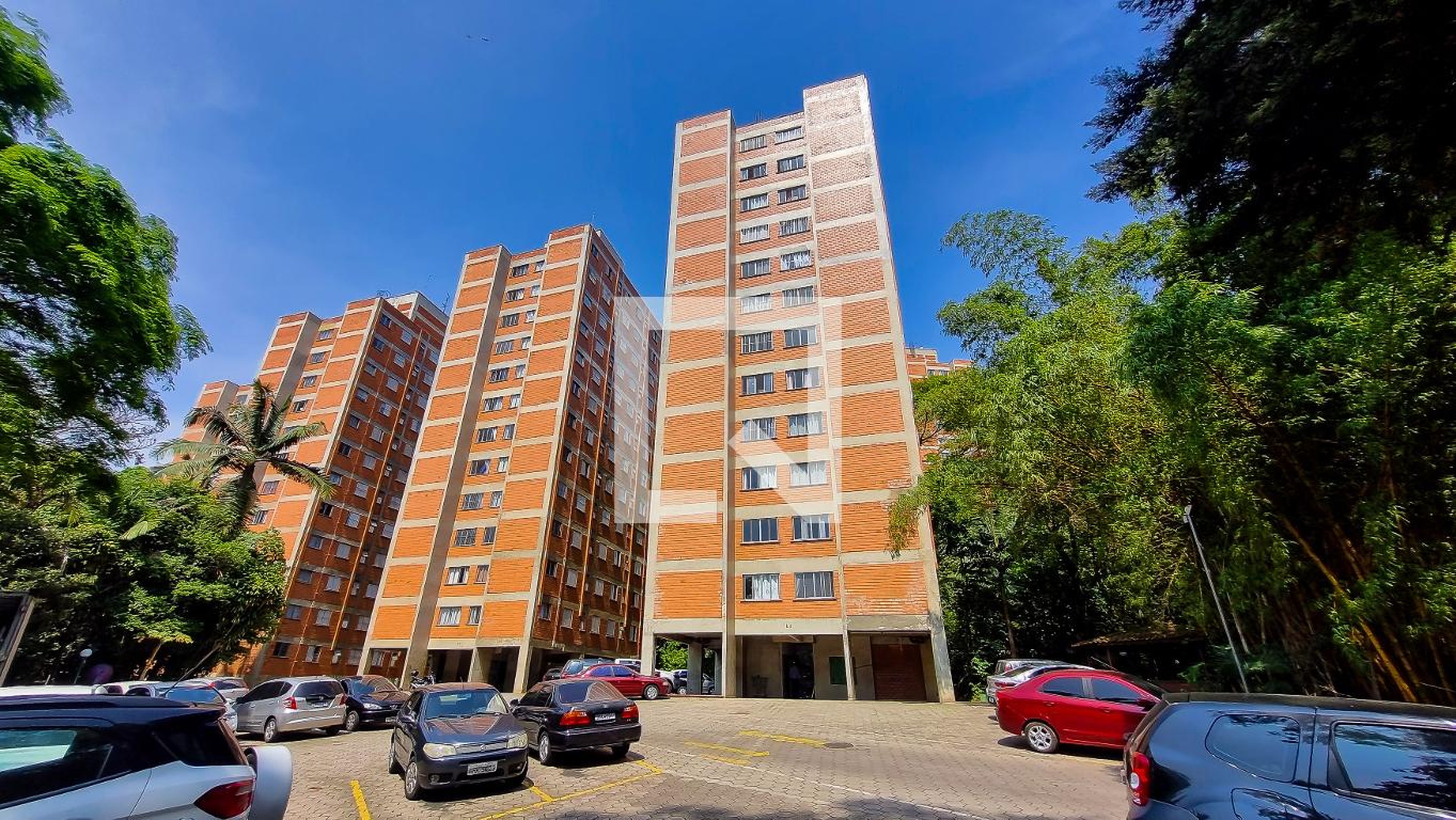 Fachada Condomínio em Rua Professora Nina Stocco, 496