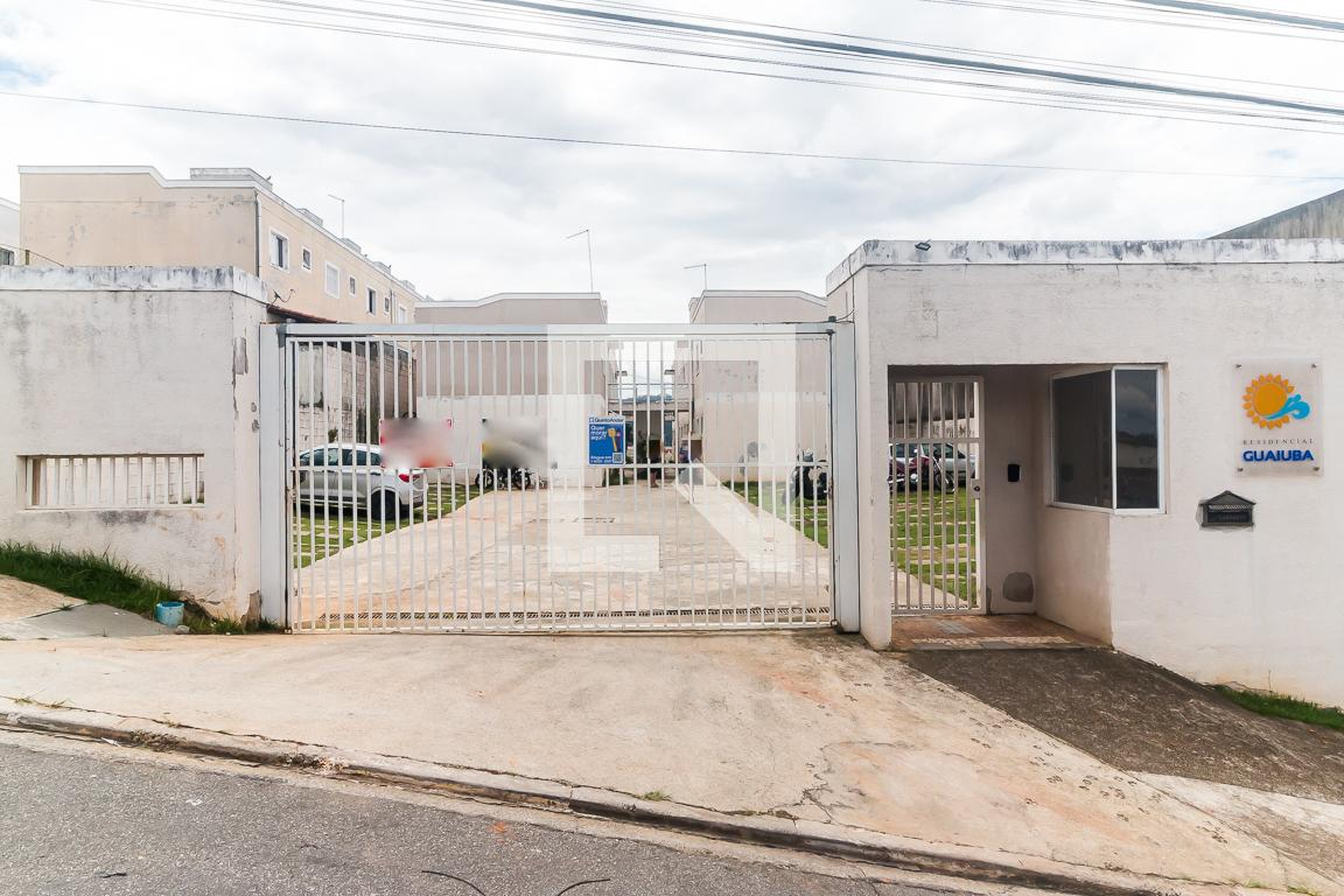 Fachada Condomínio em Rua Frei Bonifácio Harink, 55