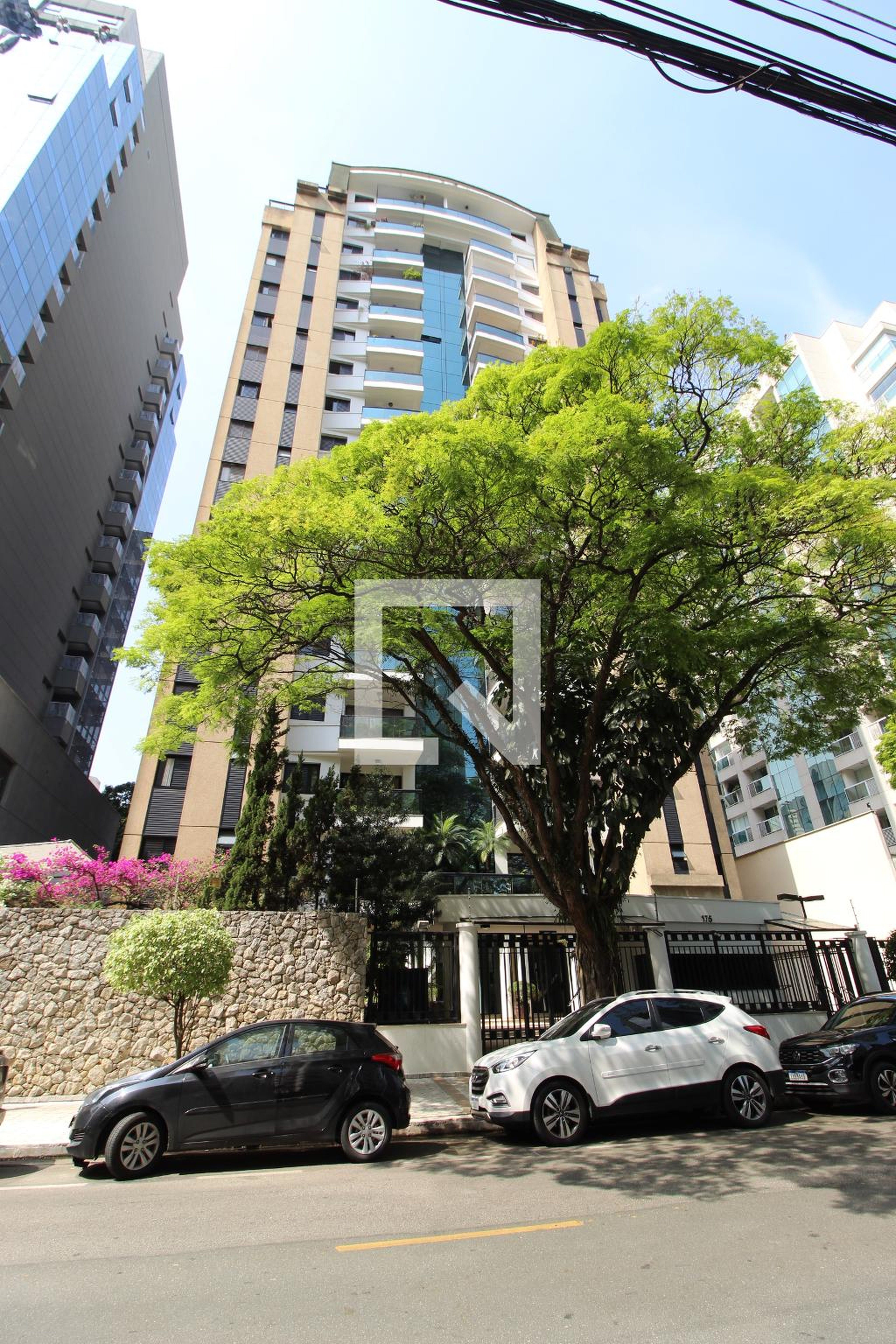 Fachada do Prédio Condomínio Platinum