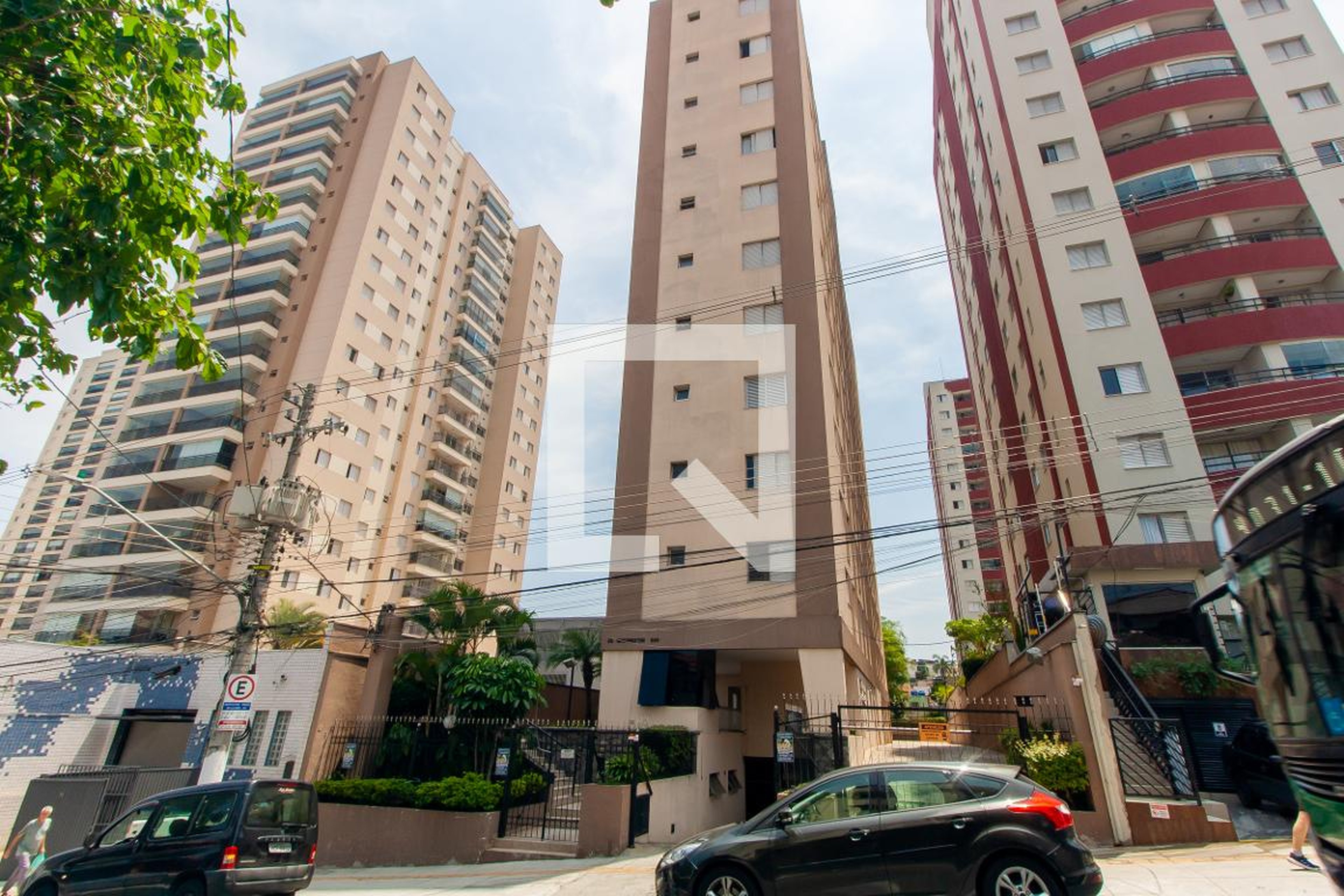 Fachada Condomínio em Rua Orfanato, 590