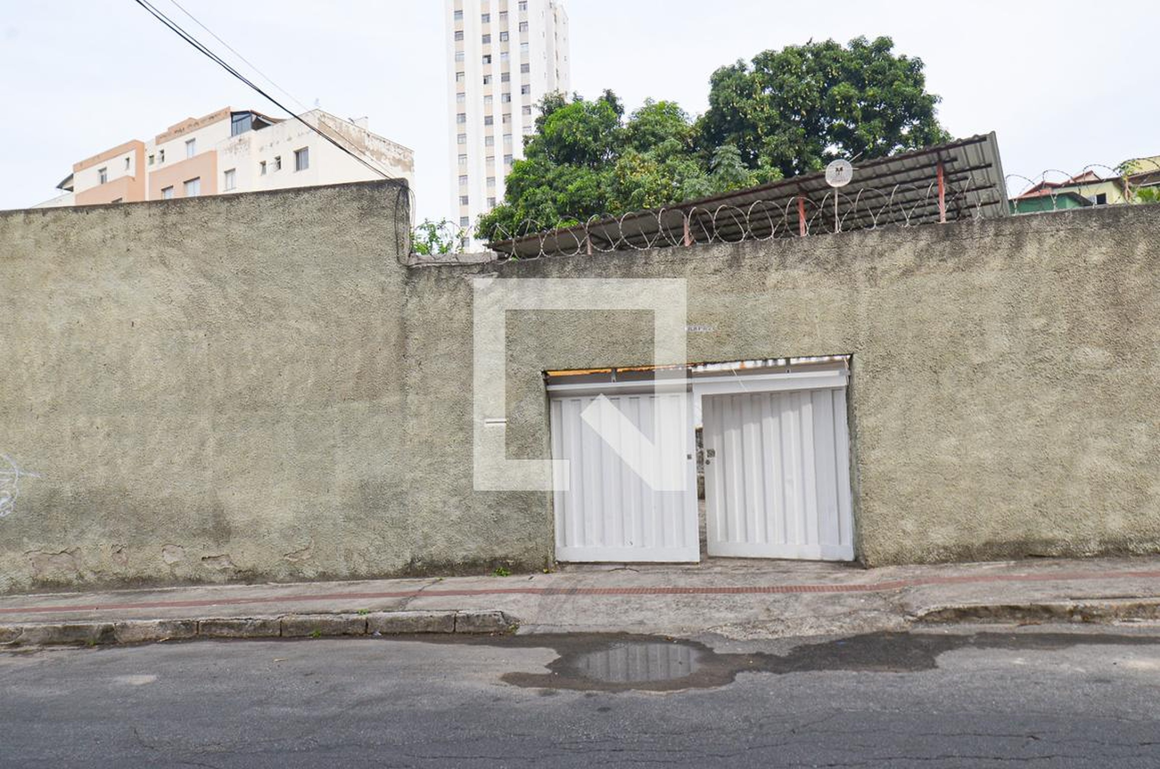 Fachada Condomínio em Rua Paru, 350a