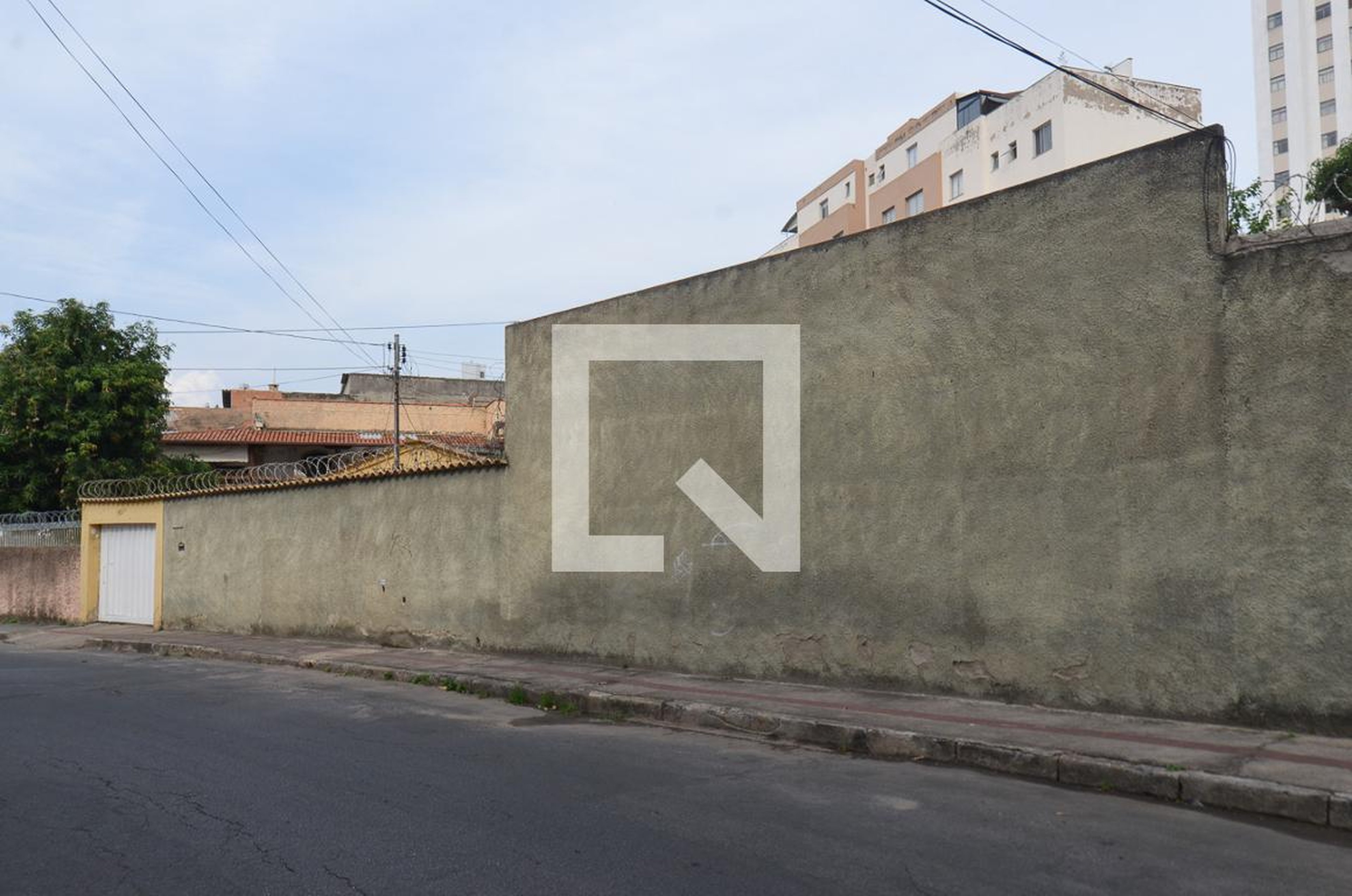 Fachada Condomínio em Rua Paru, 354