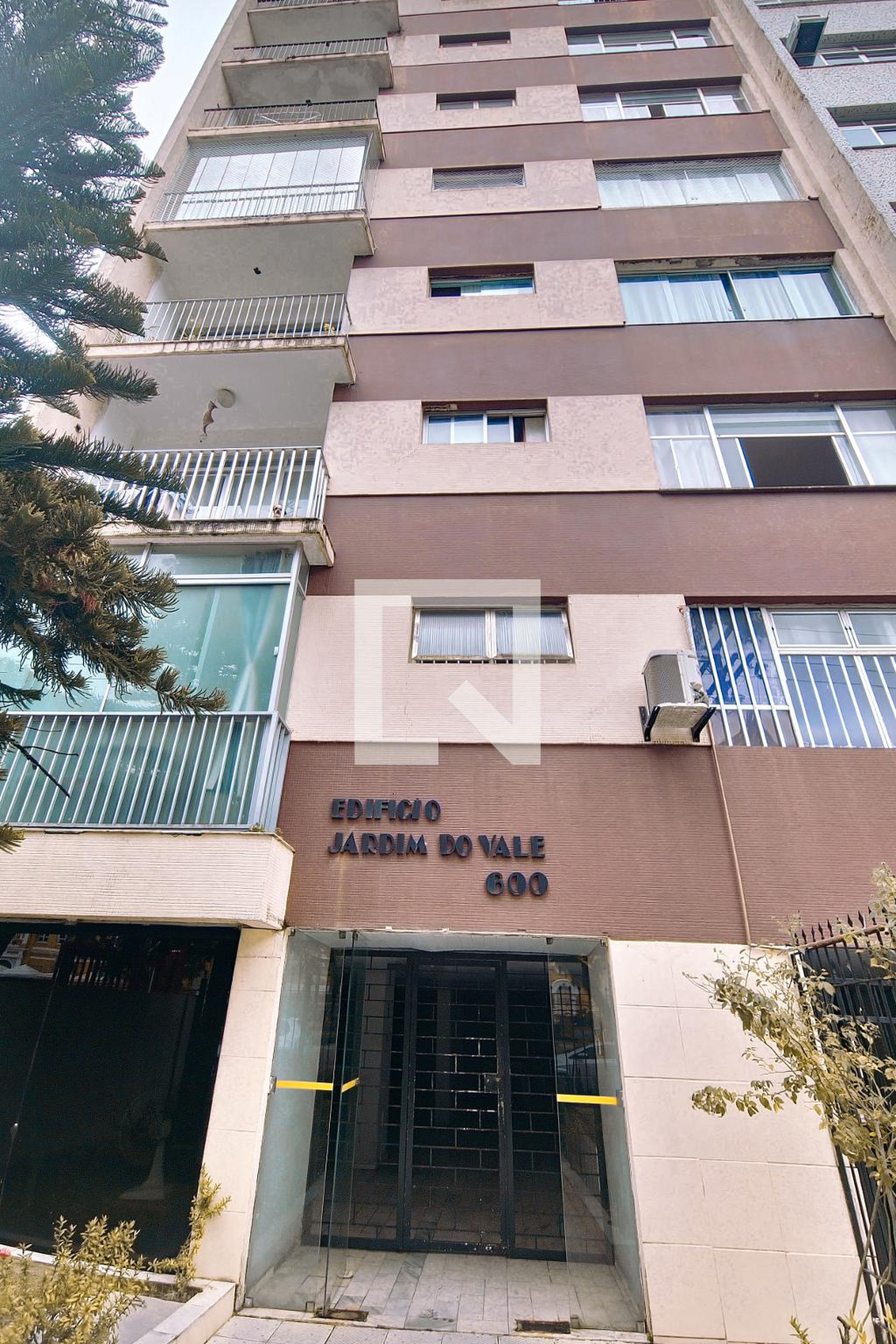 Fachada Condomínio em Praça Conselheiro Almeida Couto, 600