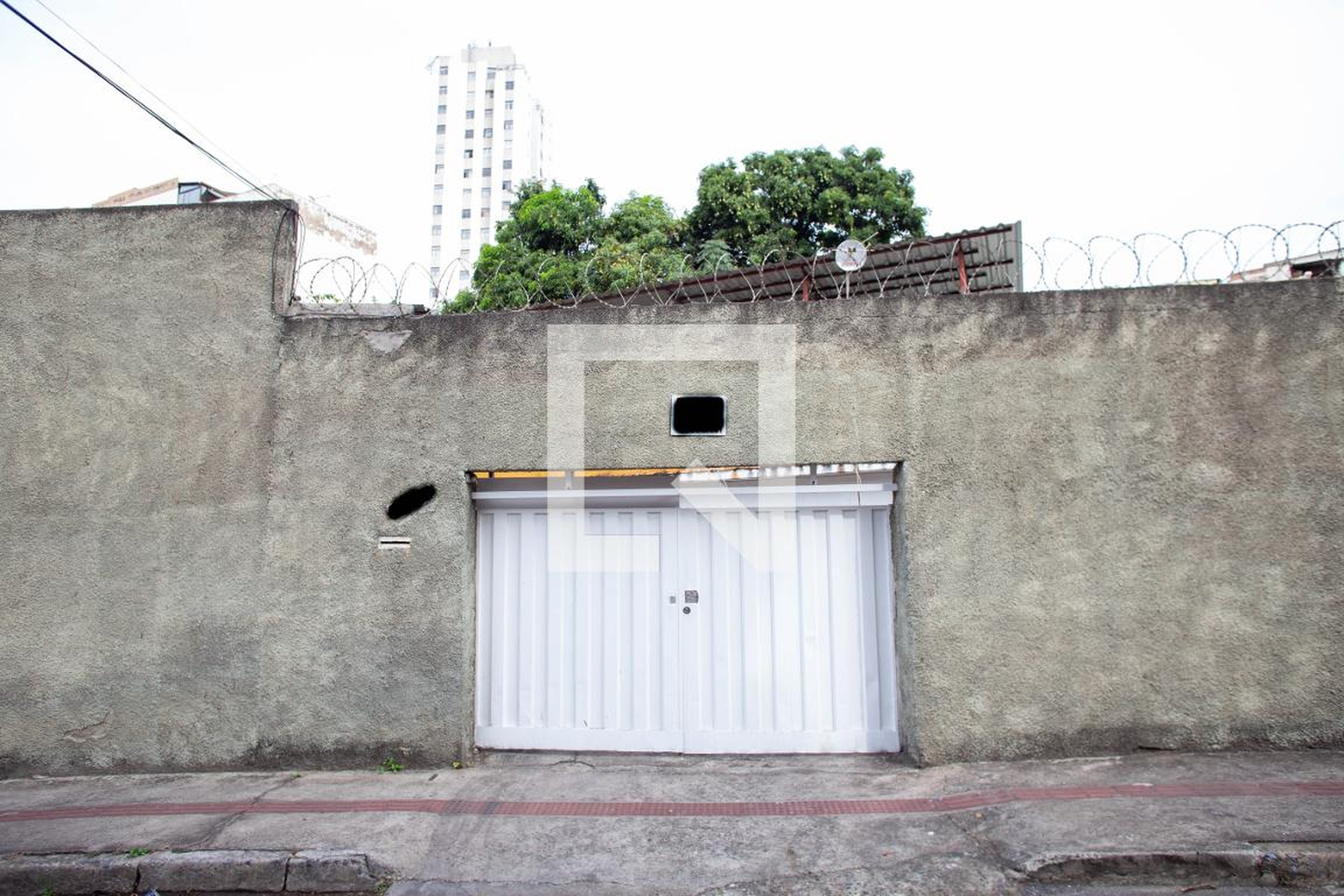 Fachada Condomínio em Rua Paru, 355