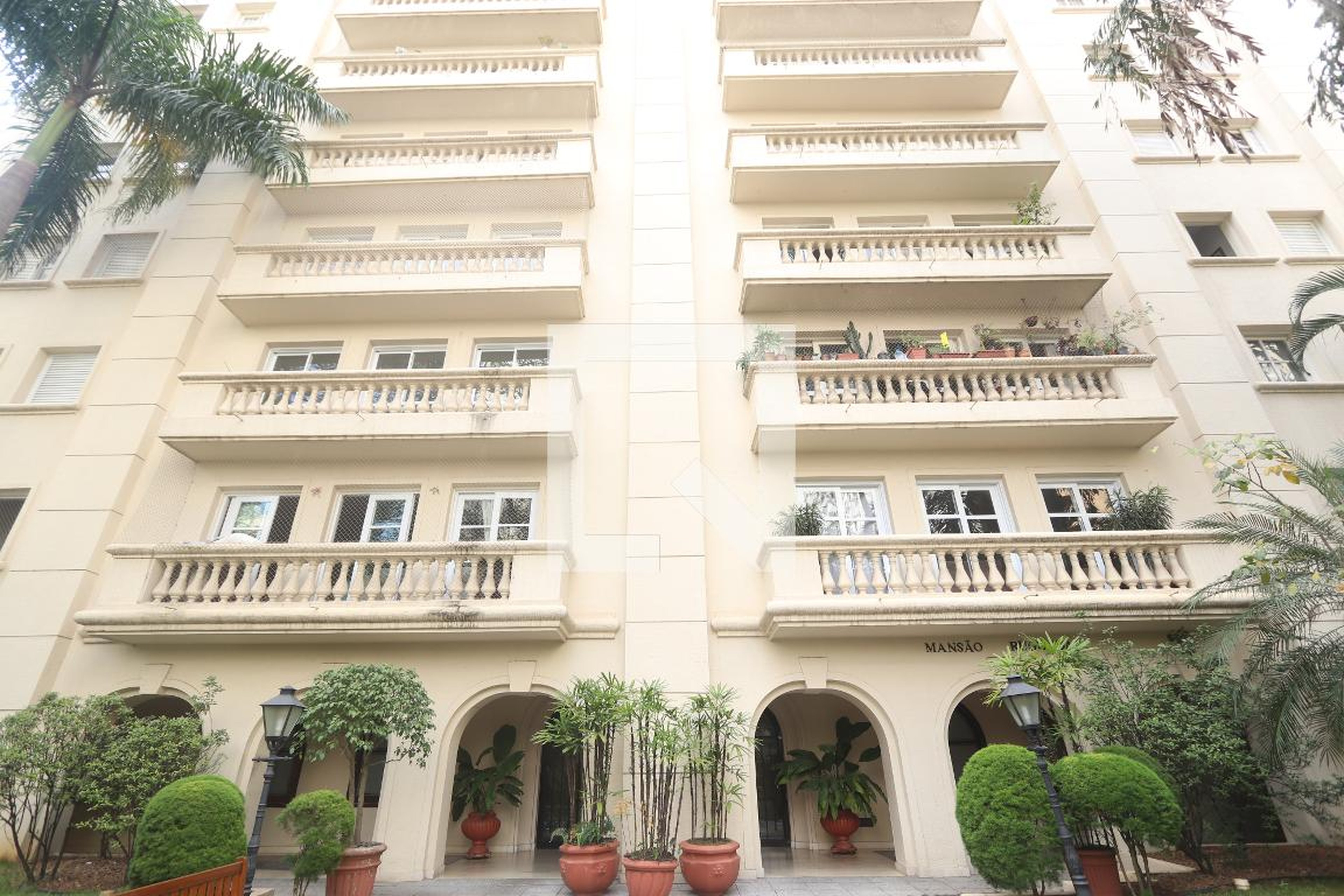 Fachada do Prédio Condomínio Mansão Rugendas