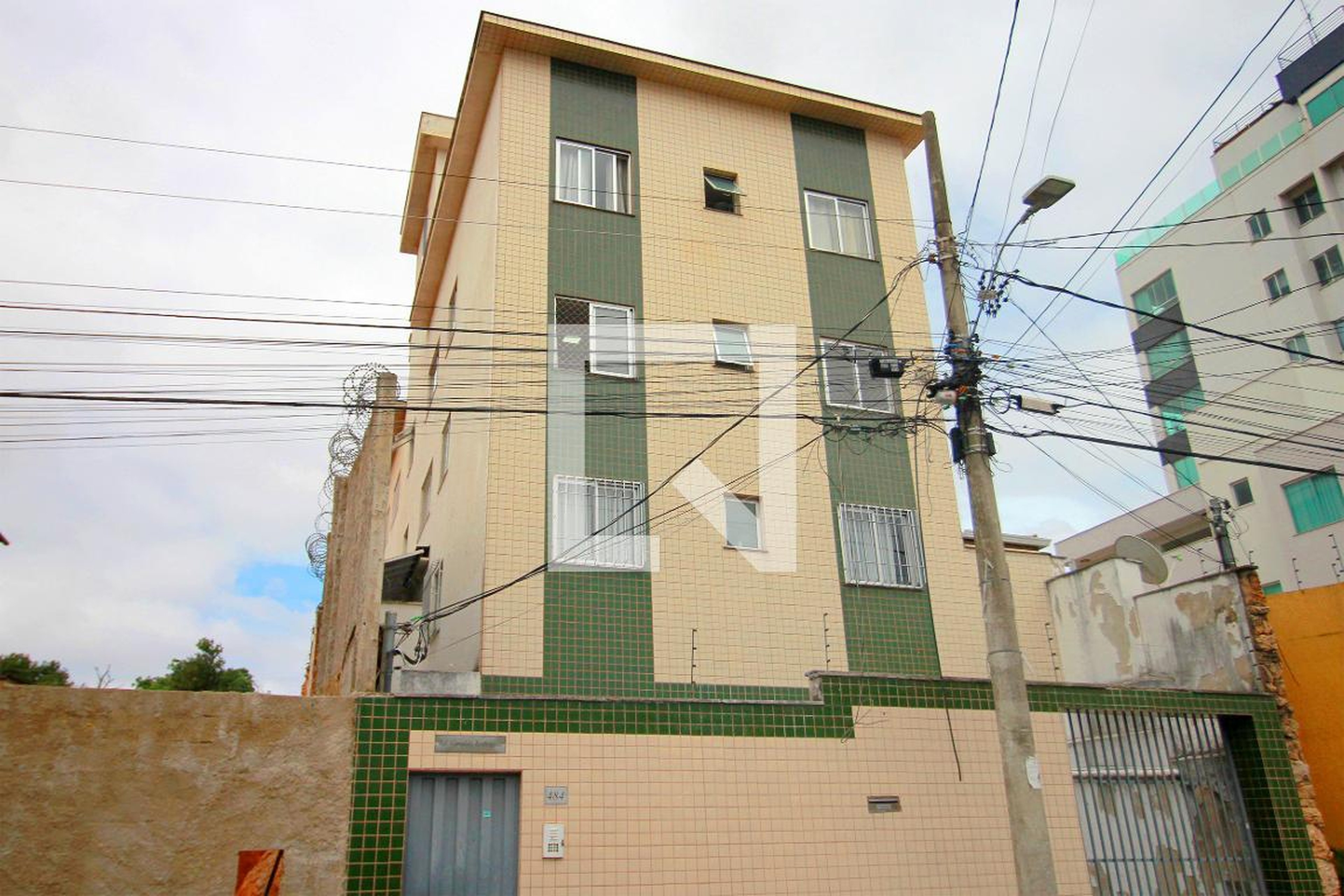 Fachada Condomínio em Rua Dezoito de Julho, 484