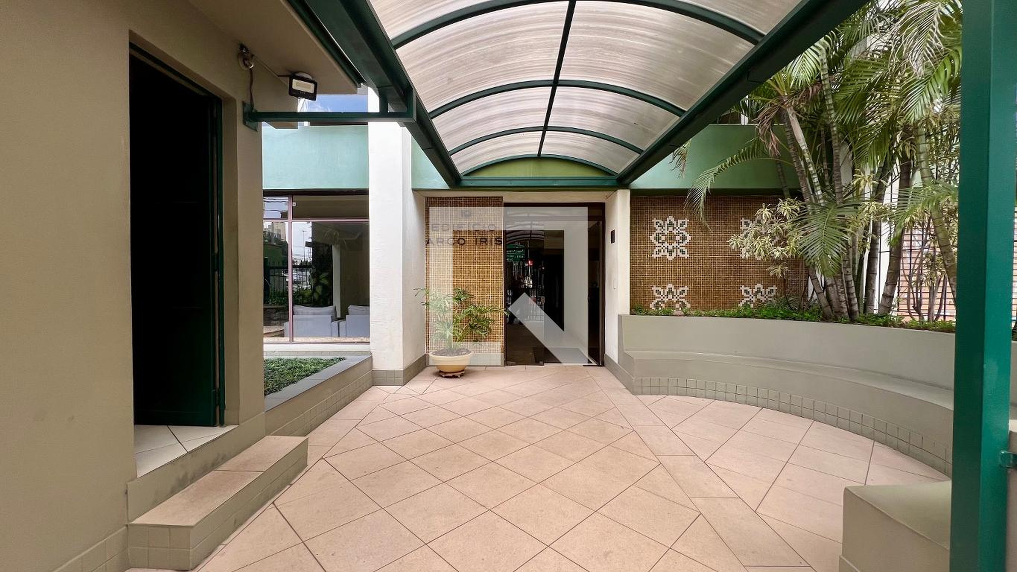 Área comum - Arco Íris