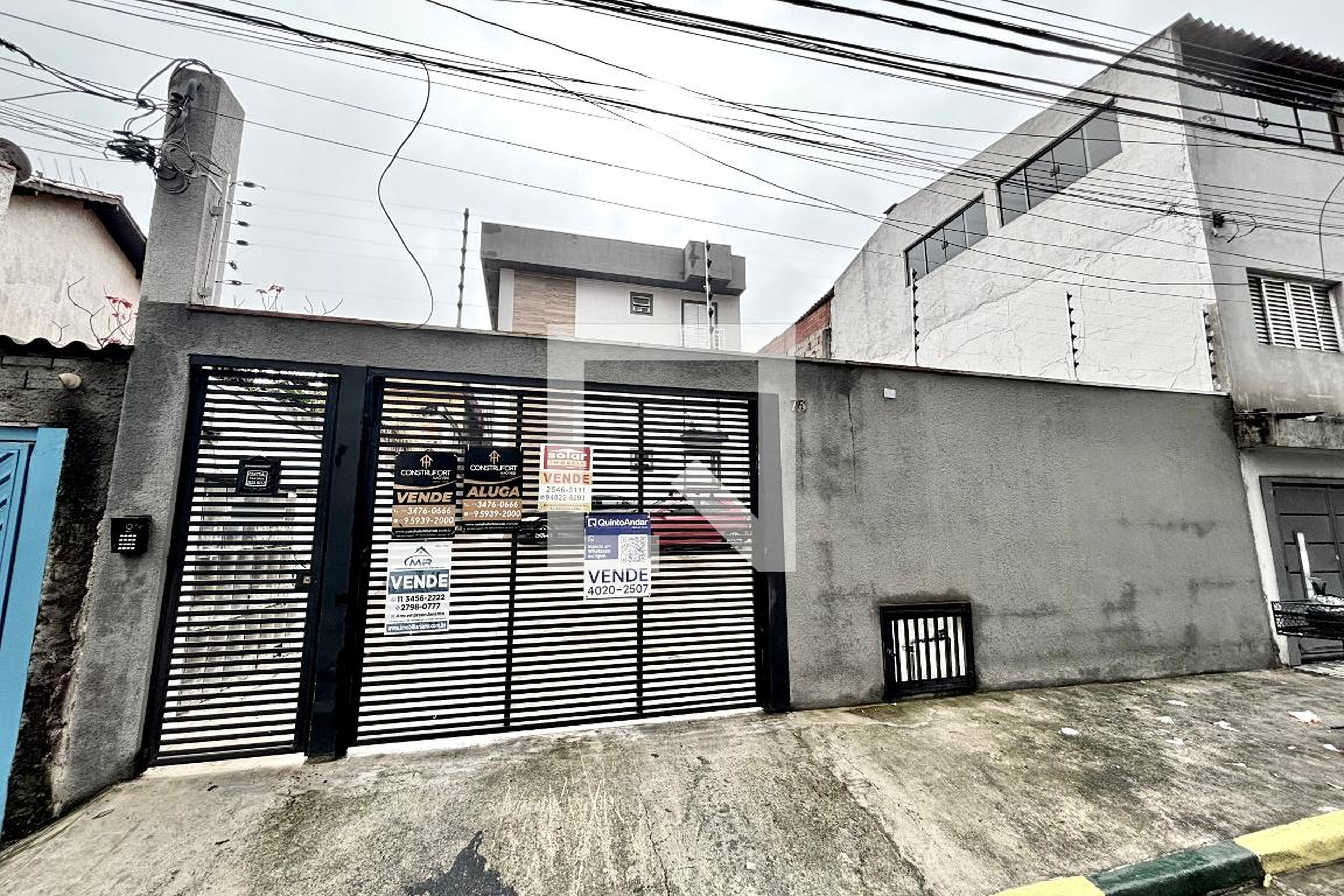 Fachada Condomínio em Rua São Pedro dos Ferros, 73