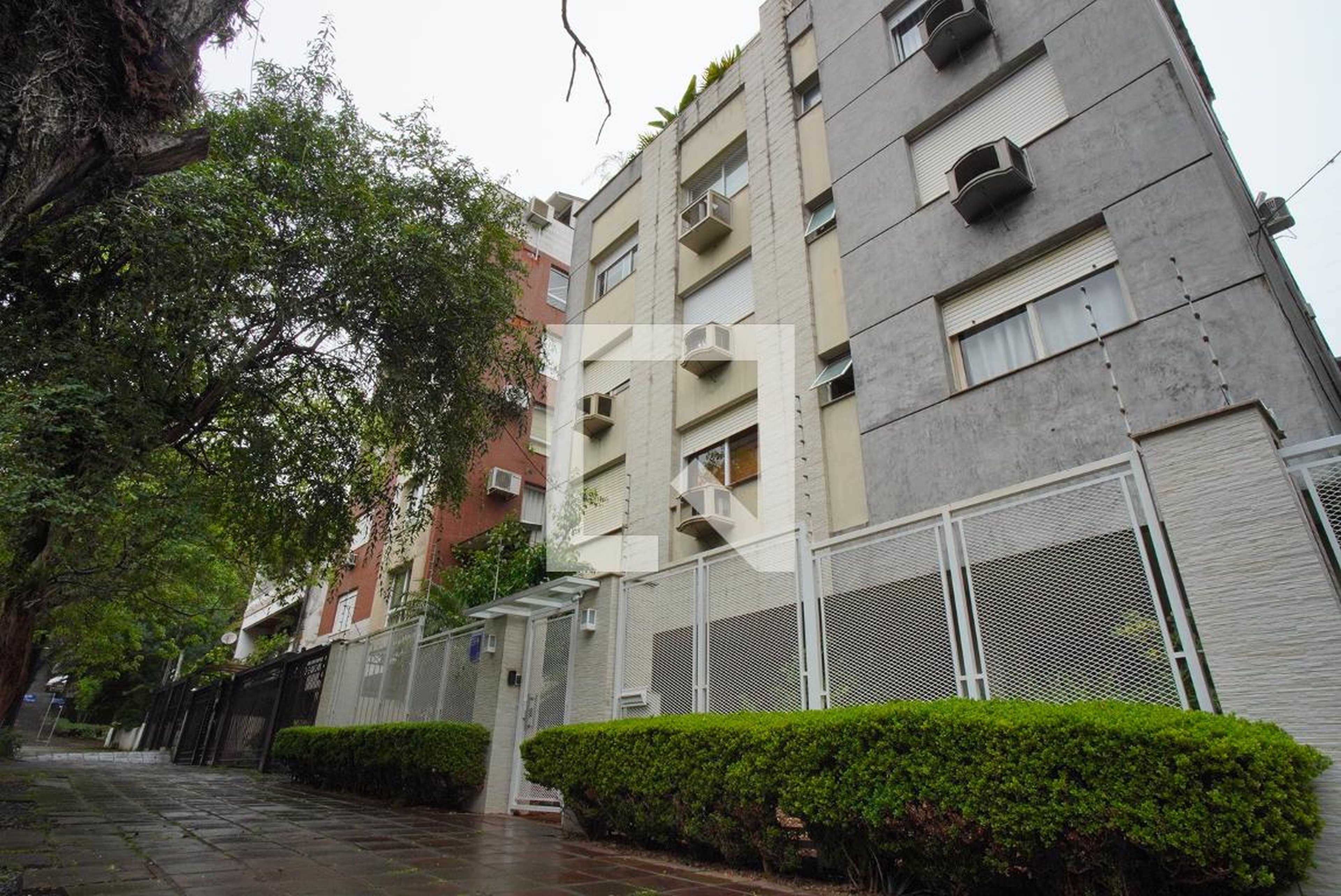 Fachada Condomínio em Rua Comendador Rheingantz, 299