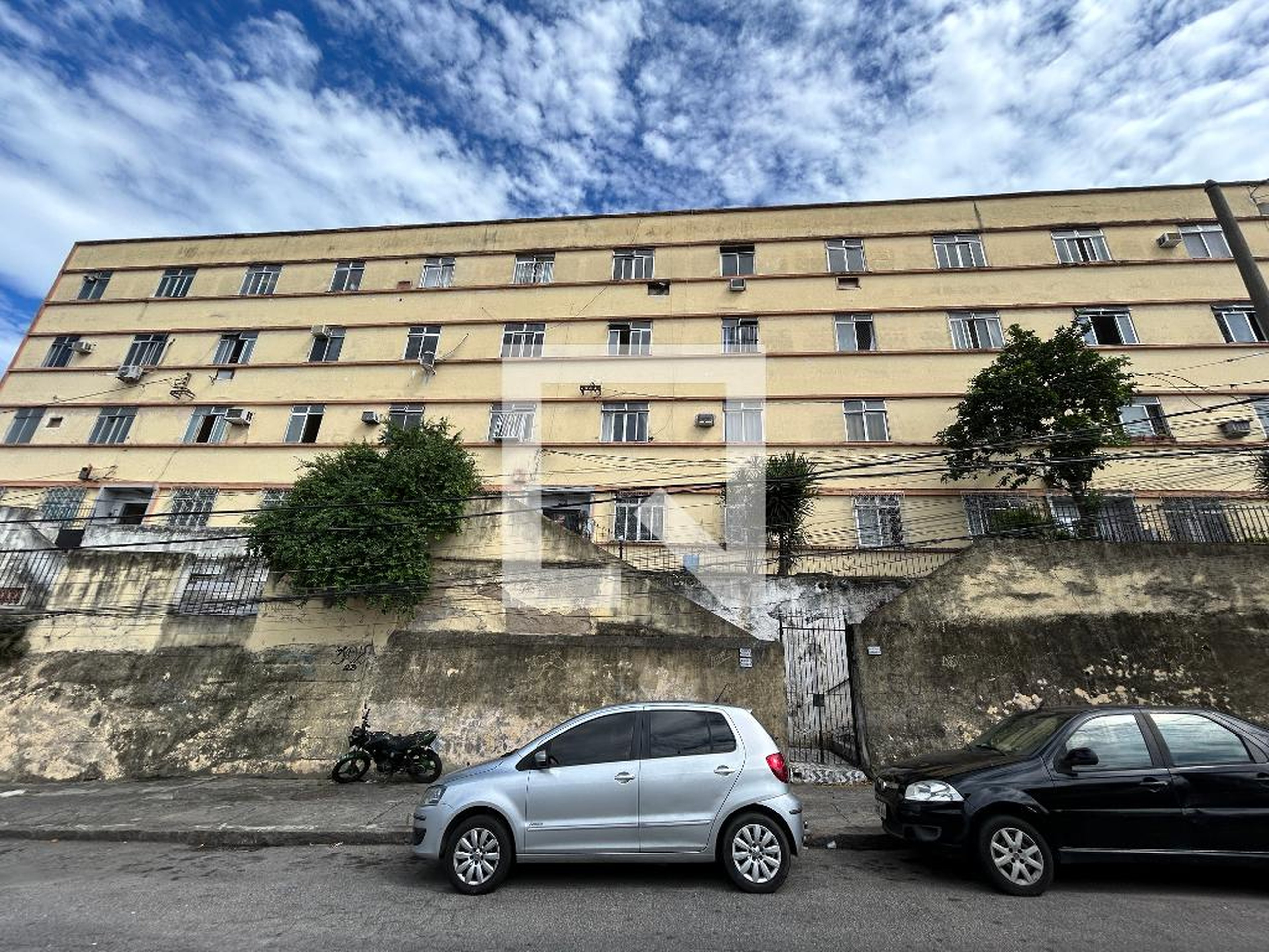 Fachada Condomínio em Rua Fernando Simoni, 31