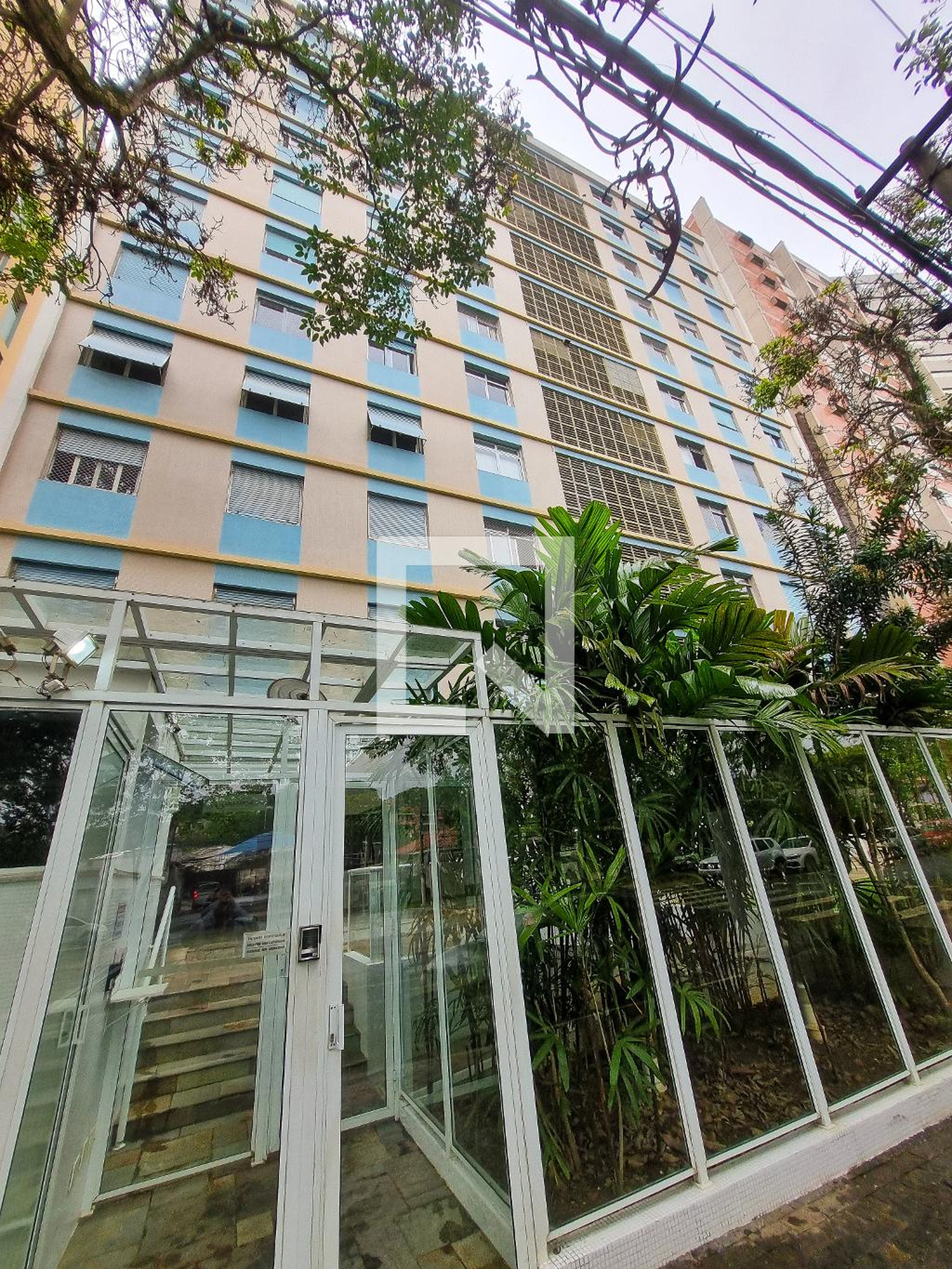 Fachada do Prédio Condomínio Coral e Ana Conda