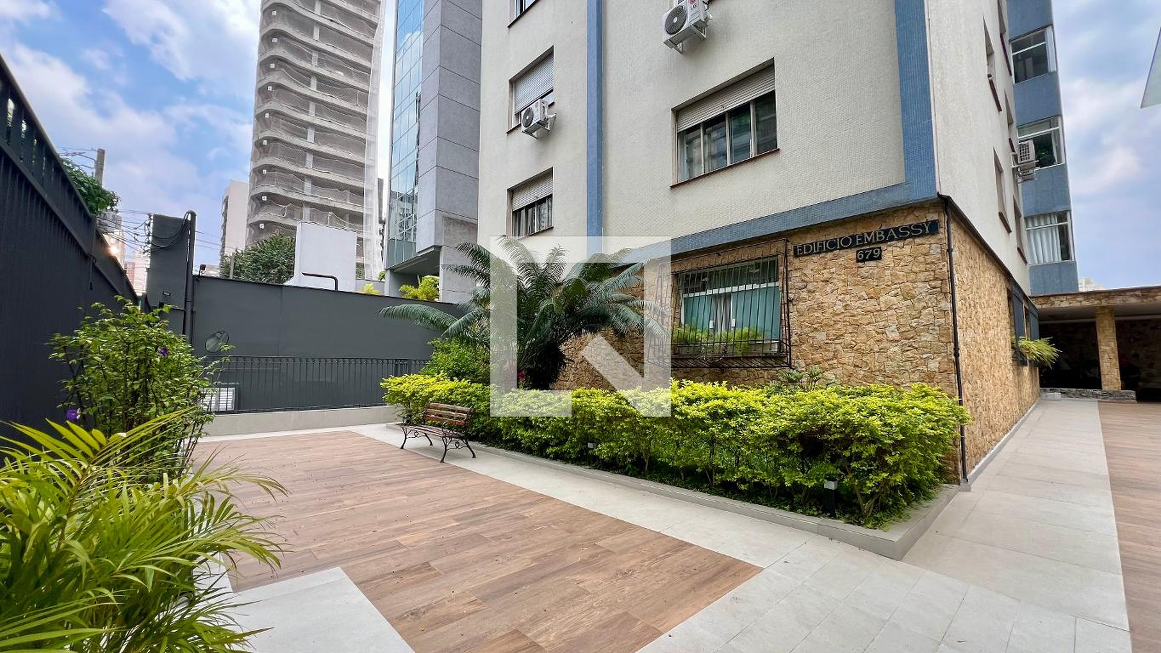 Entrada - Edifício Embassy