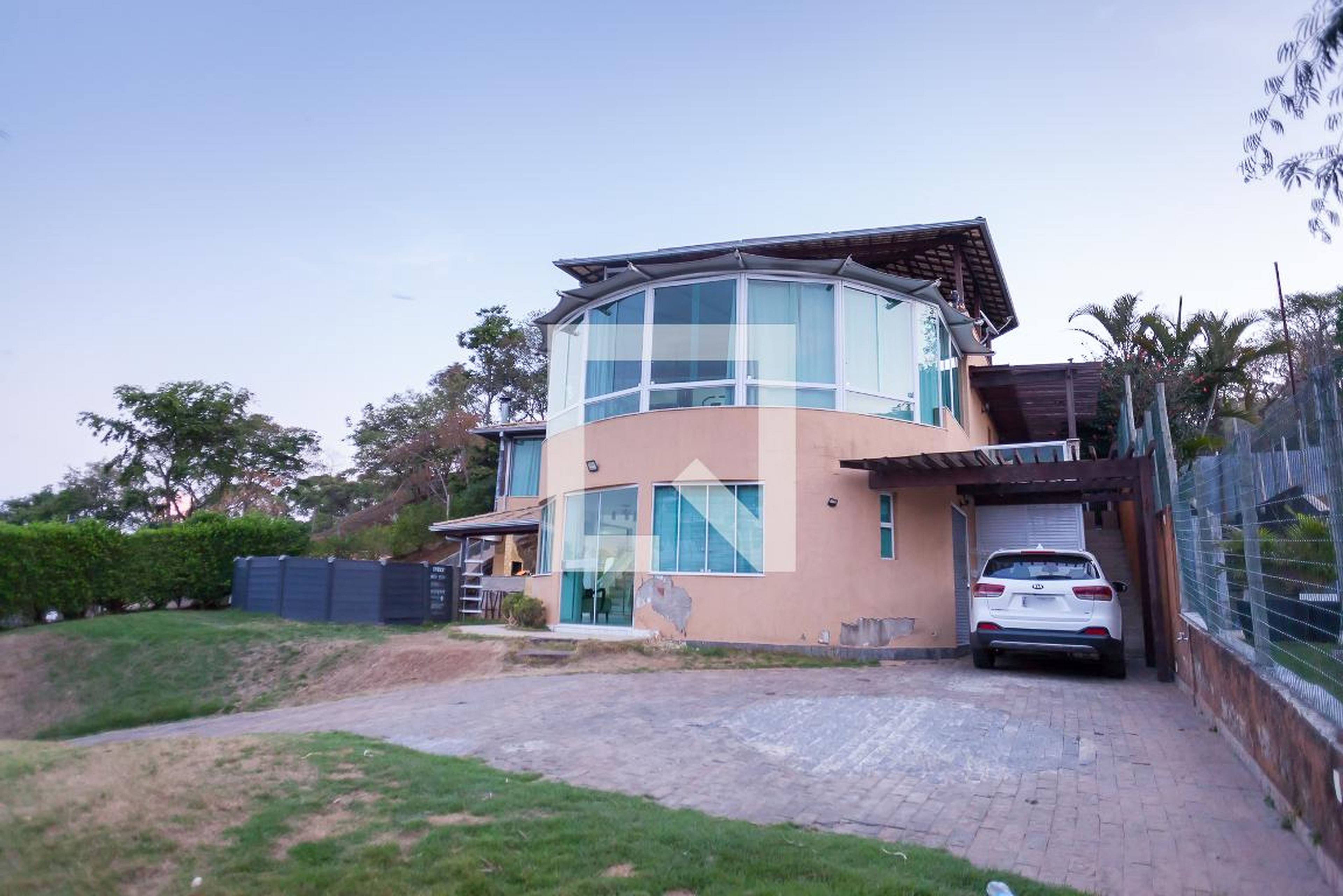 Fachada Condomínio em Avenida Veredas das Geraes, 603