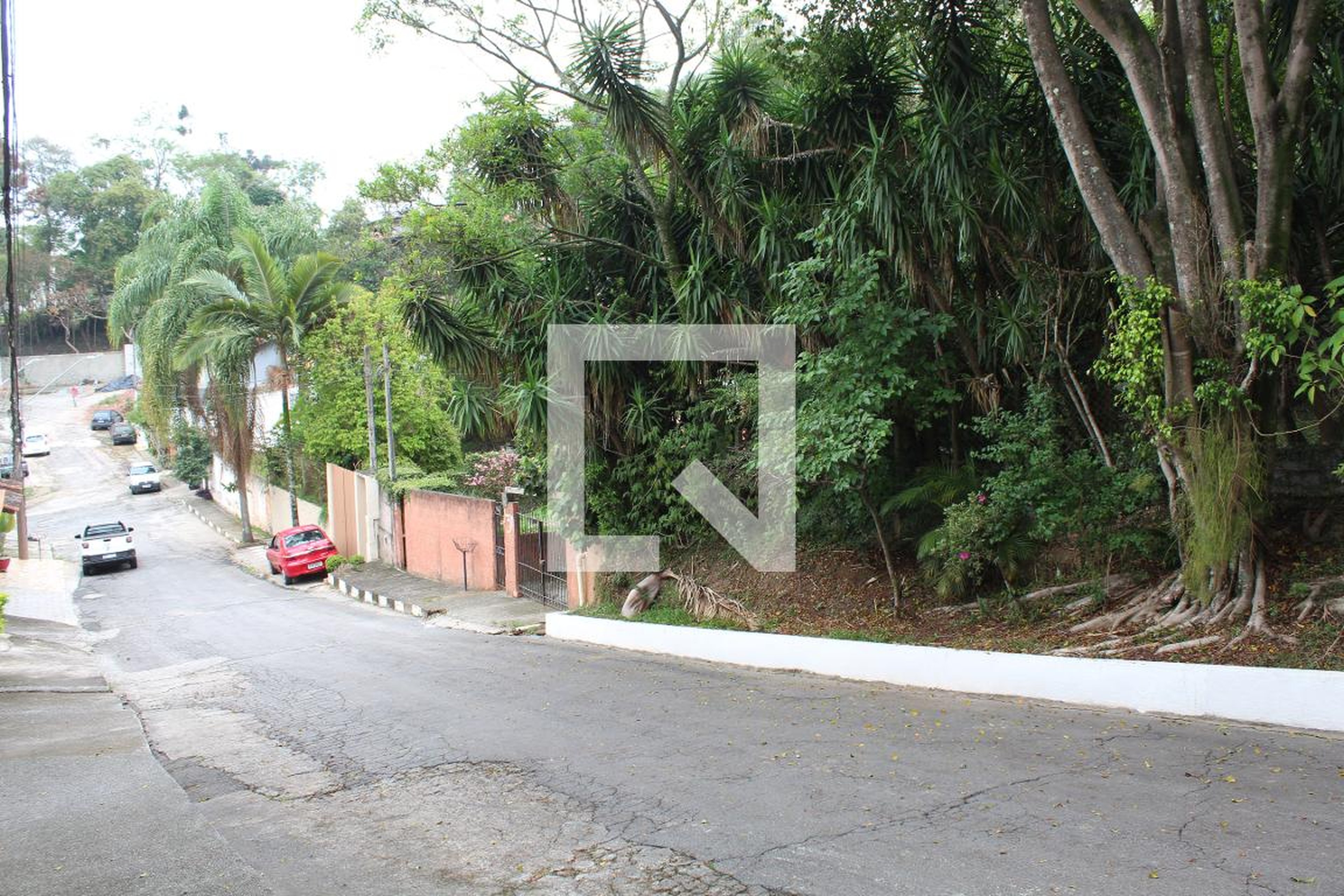 Condomínio Condomínio em Rua Alaska, 106