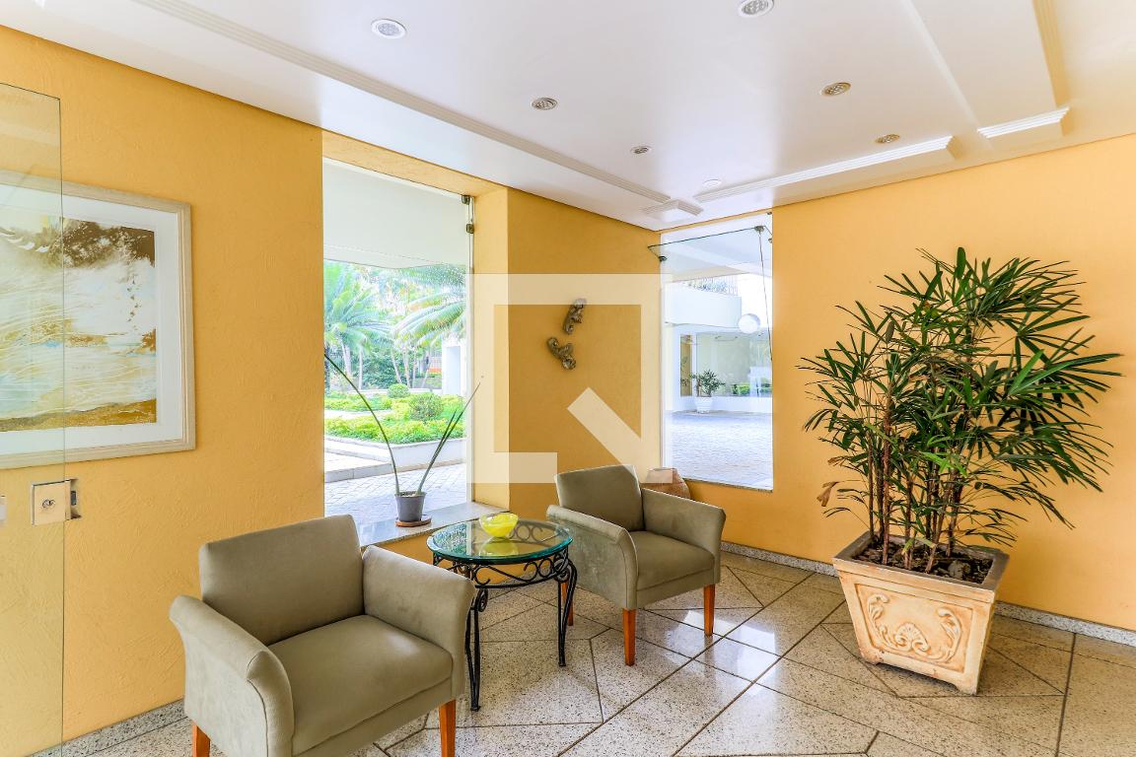 Hall Social - Malaga e Maiorca