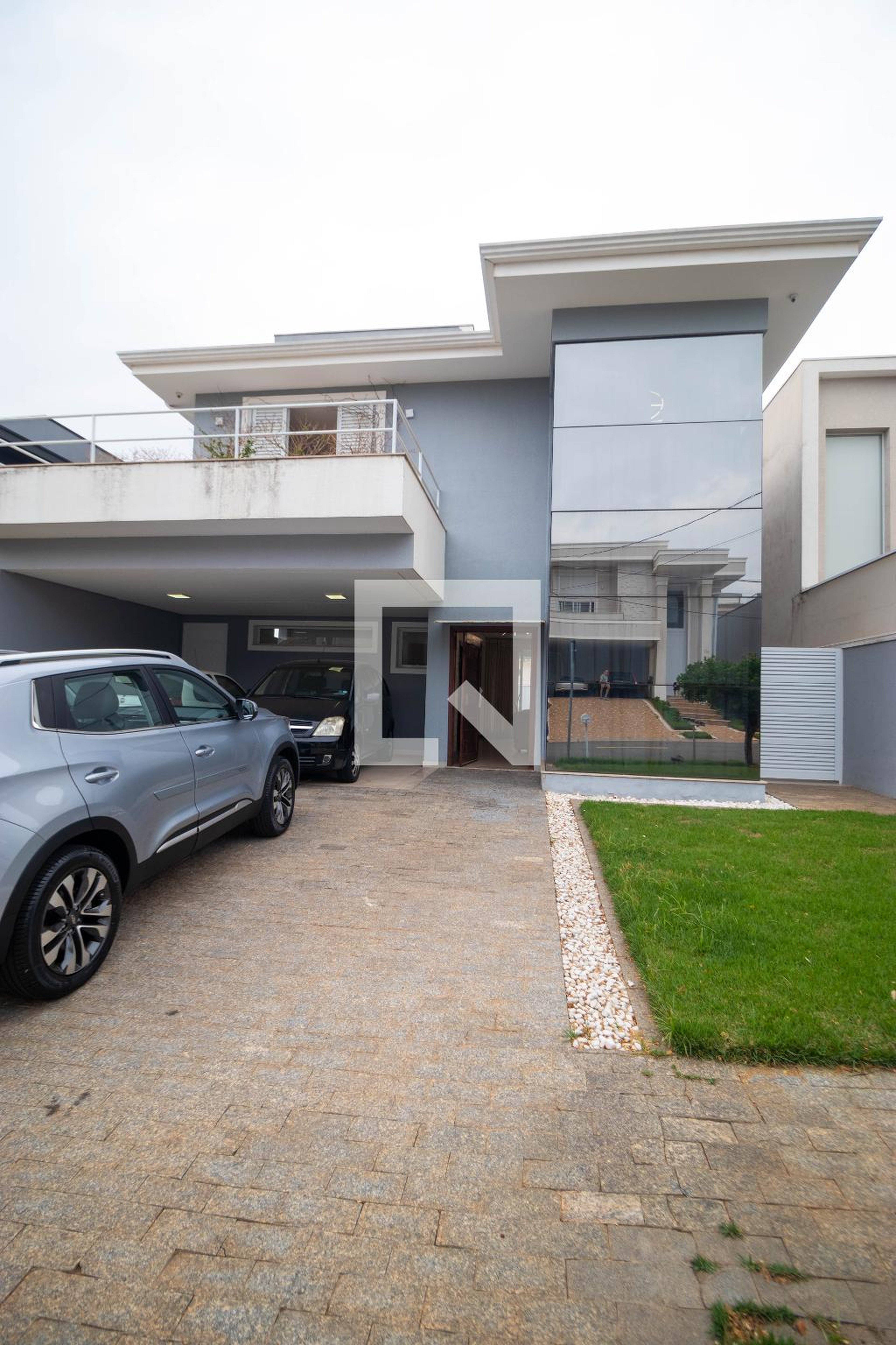 Fachada Condomínio em Rua Affonso da Fonseca Valverde, 49