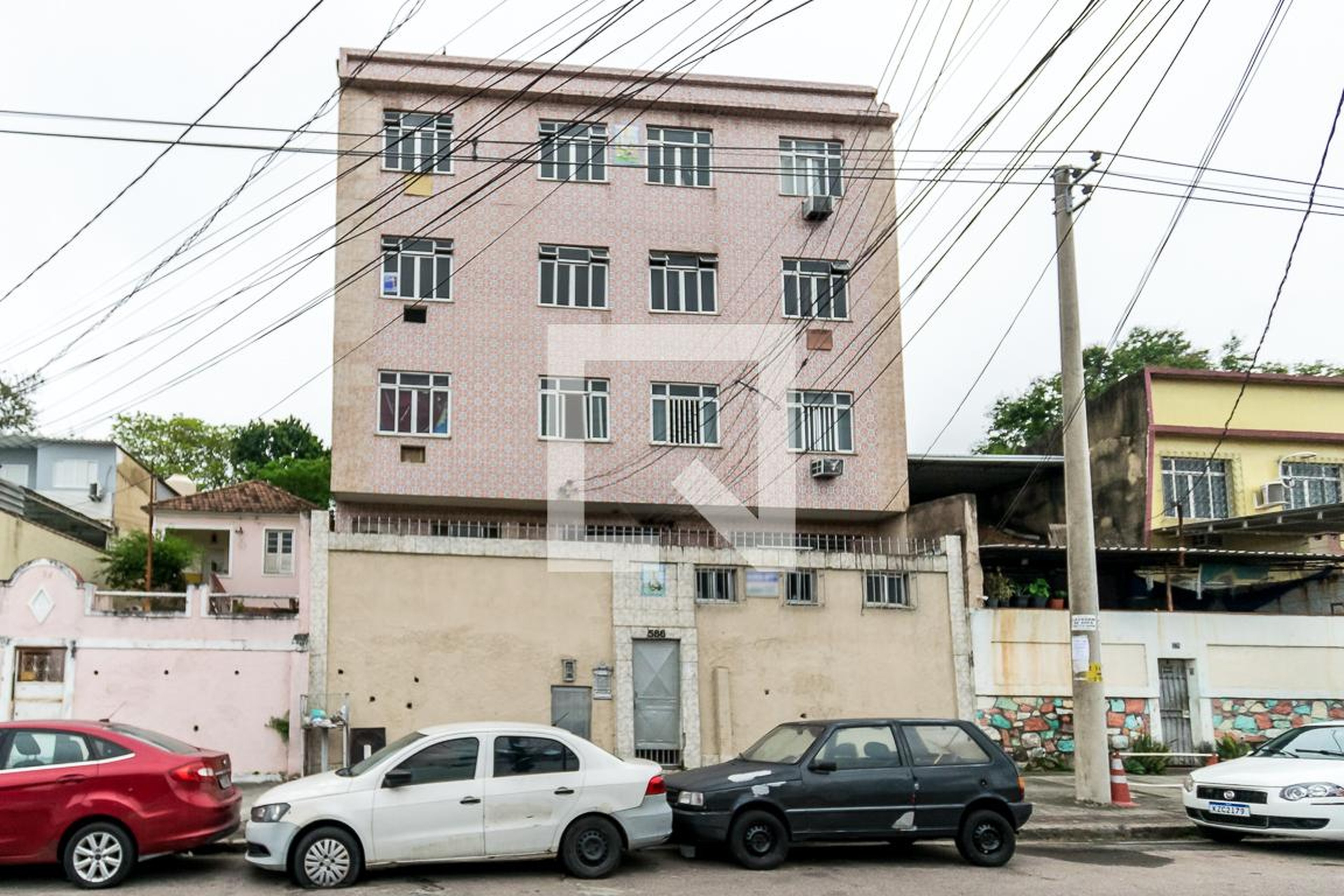 Fachada do Prédio Condomínio em Rua Samin, 244