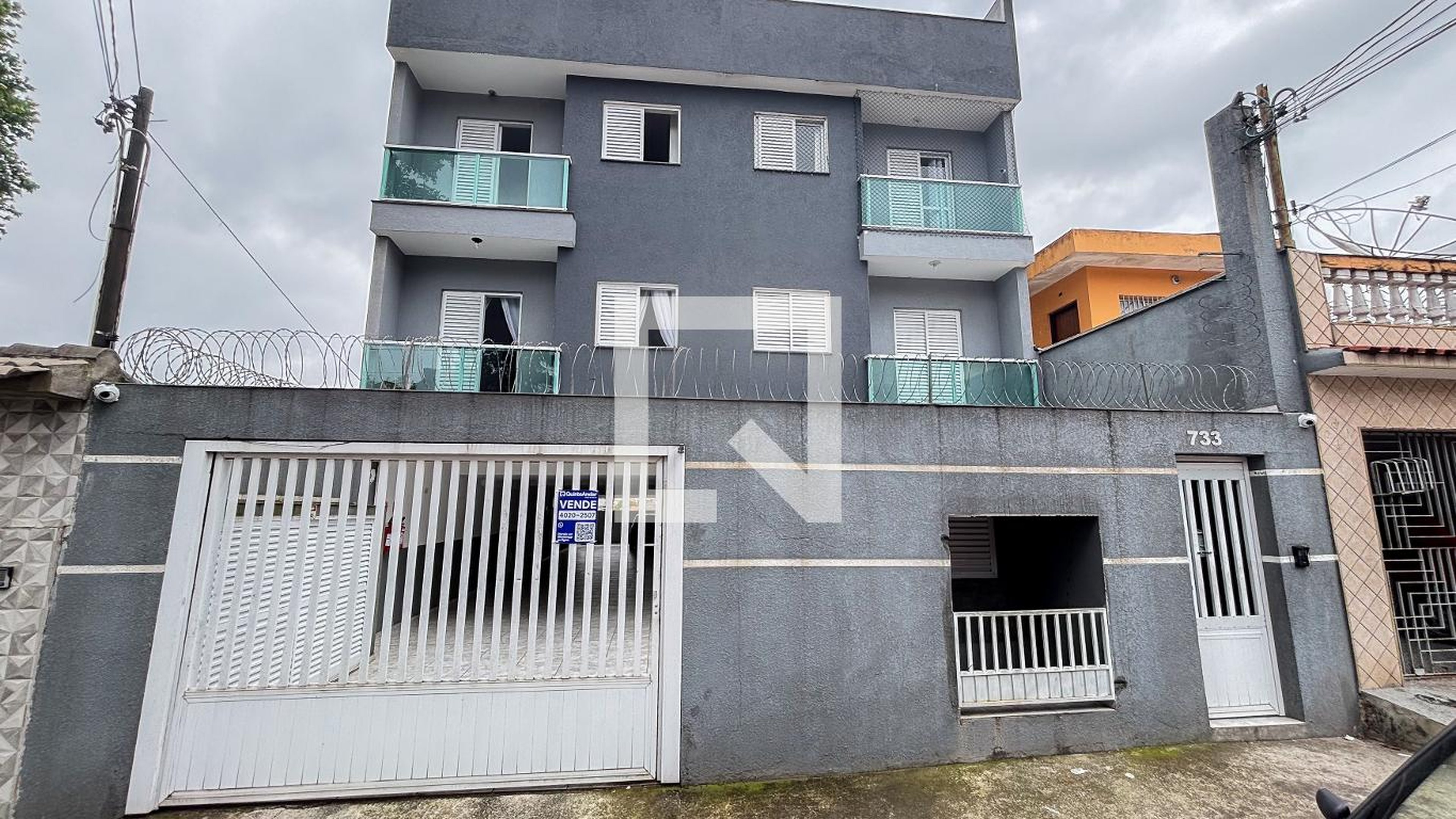 Fachada Condomínio em Rua Evangelista de Souza, 733