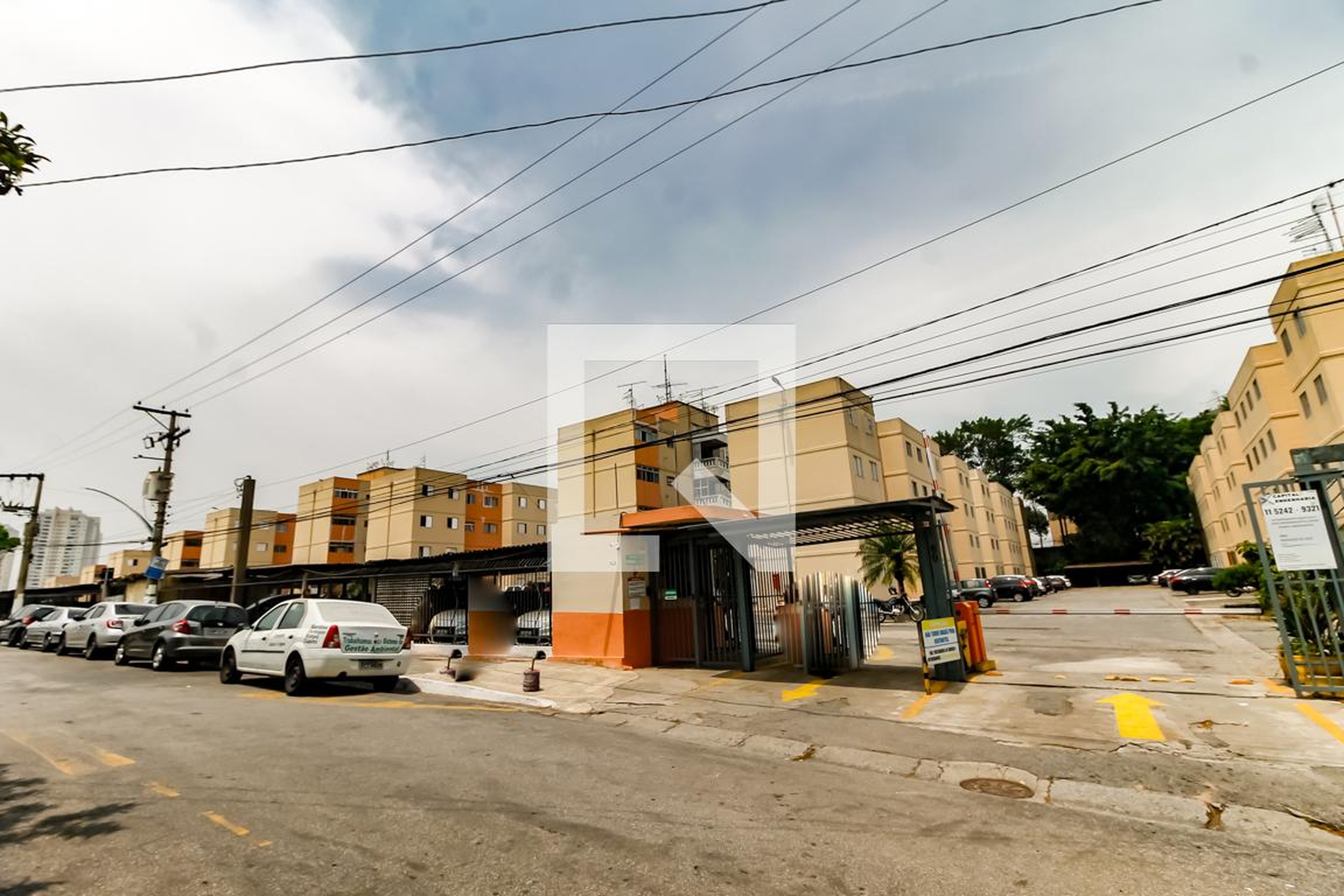 Fachada do Prédio Condomínio Vale dos Pinheiros