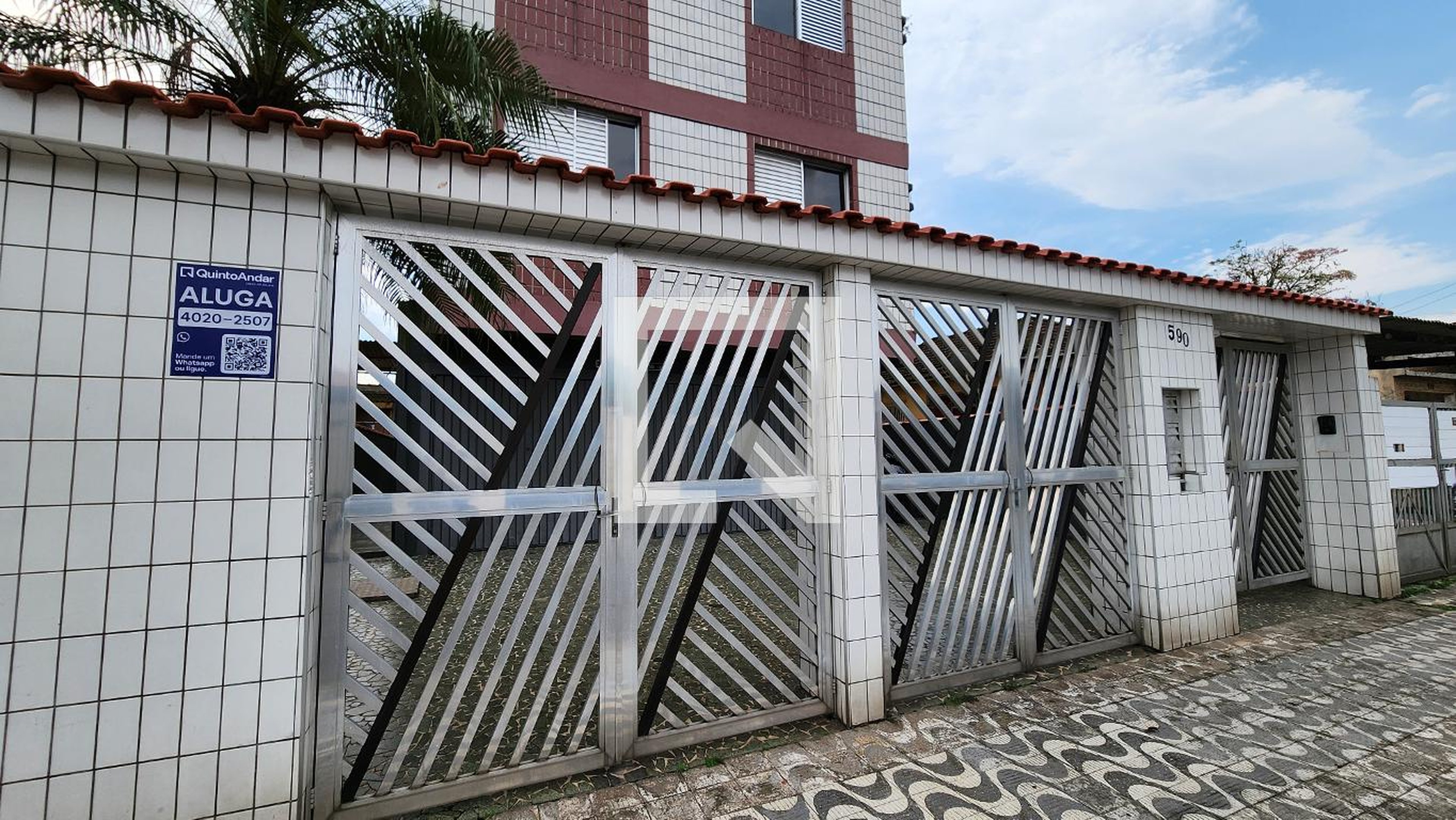 Fachada Condomínio em Rua Pastor Alberto Augusto, 590