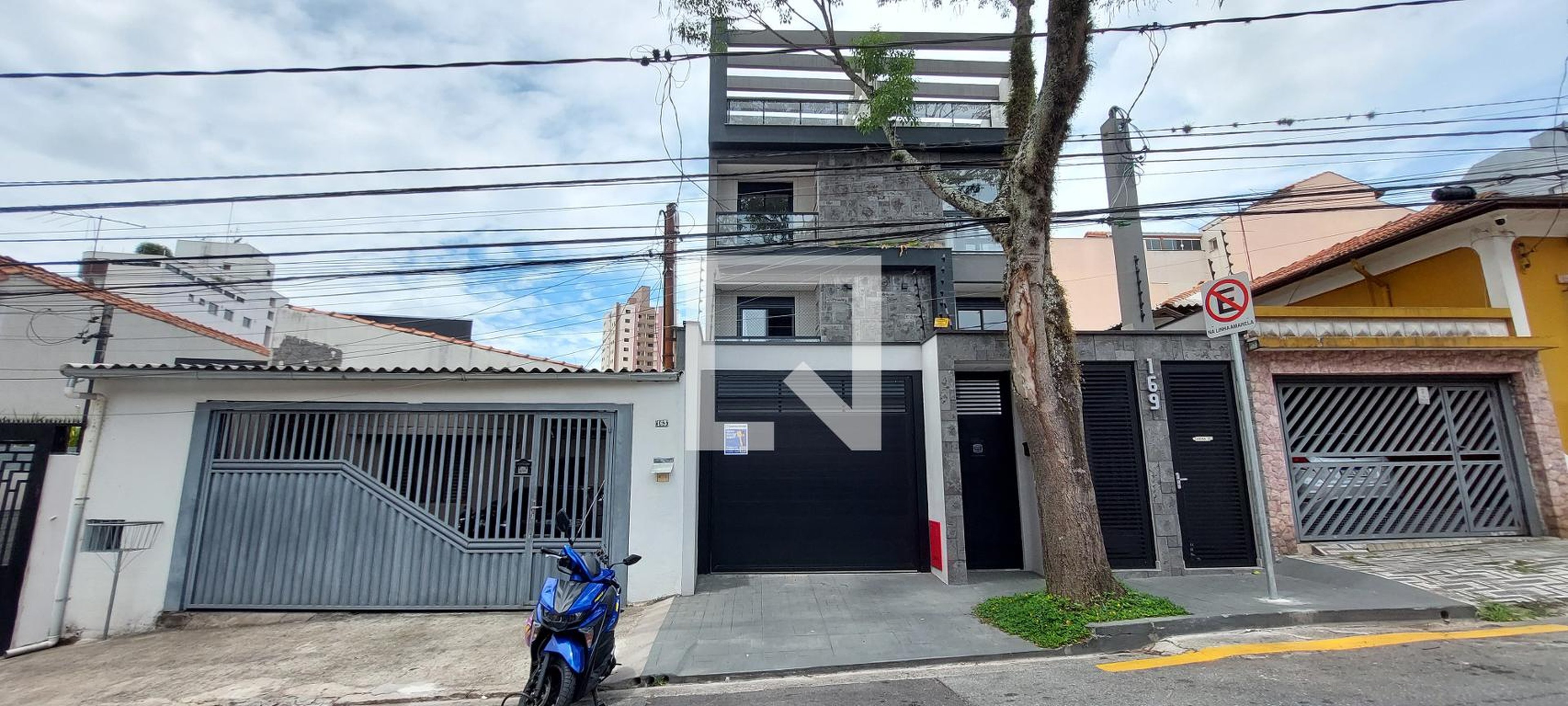 Fachada Condomínio em Rua Vitória, 169