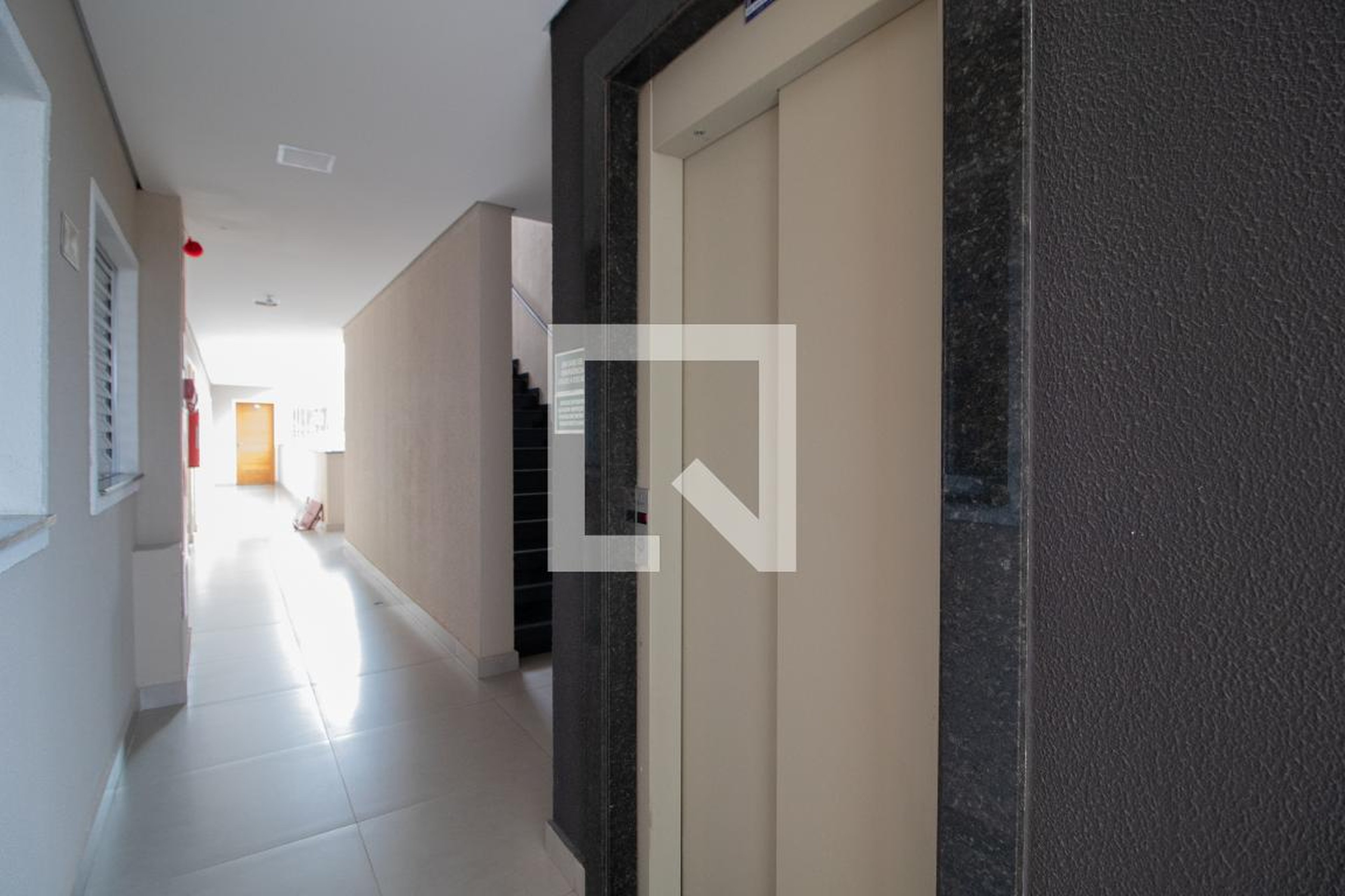 Elevador Condomínio em Rua Major Ari Gomes, 89