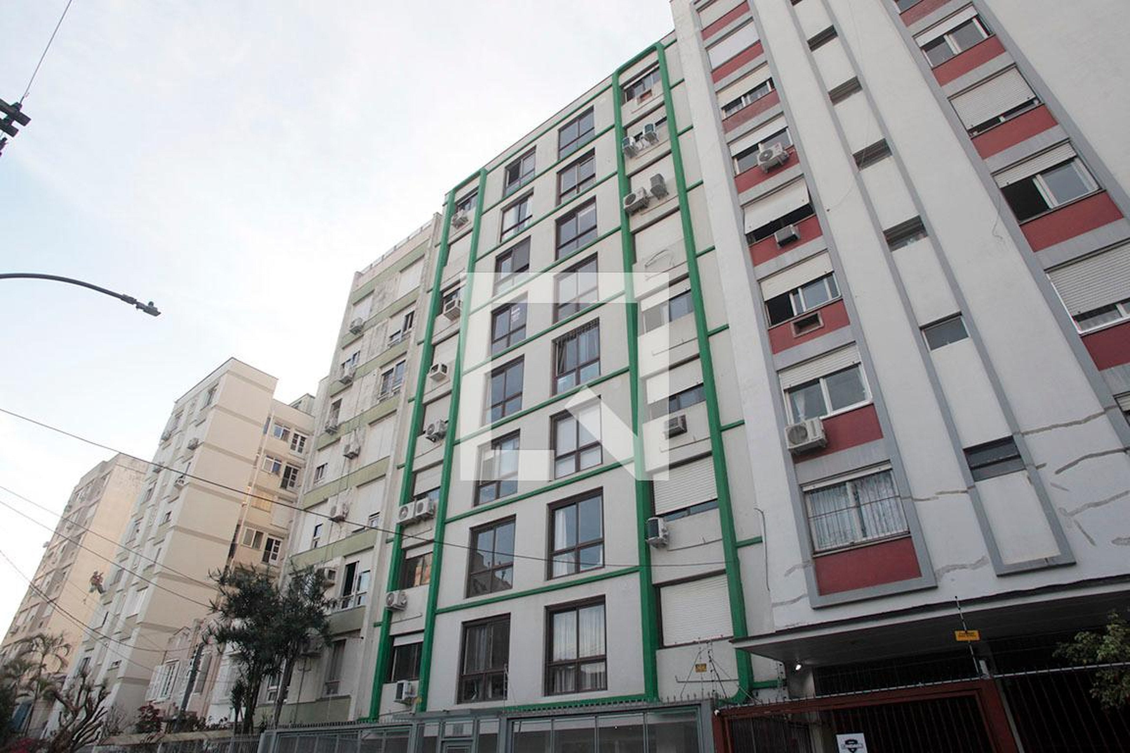 Fachada Condomínio em Rua Sofia Veloso, 104