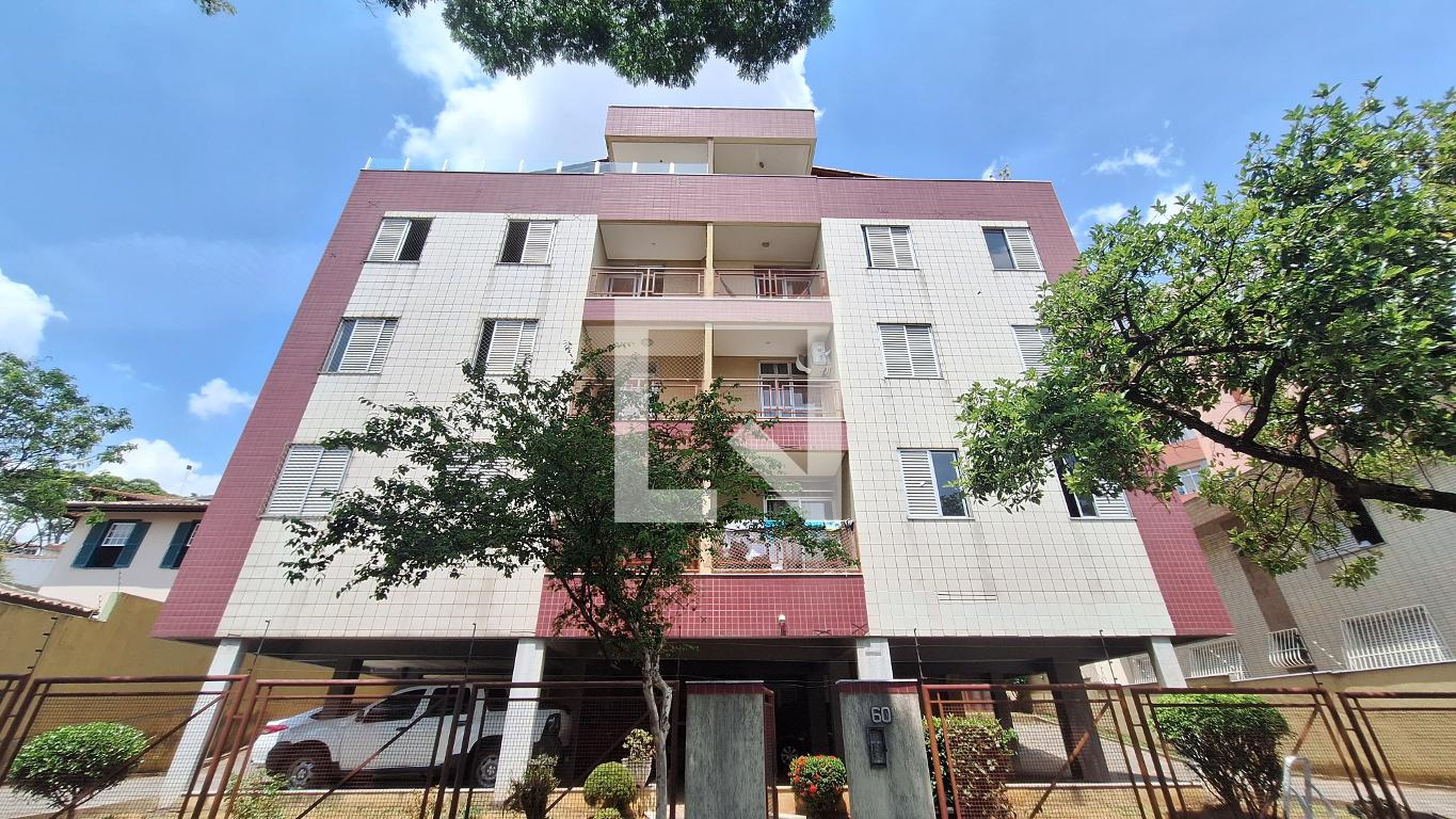 Fachada Edifício Ouro Preto