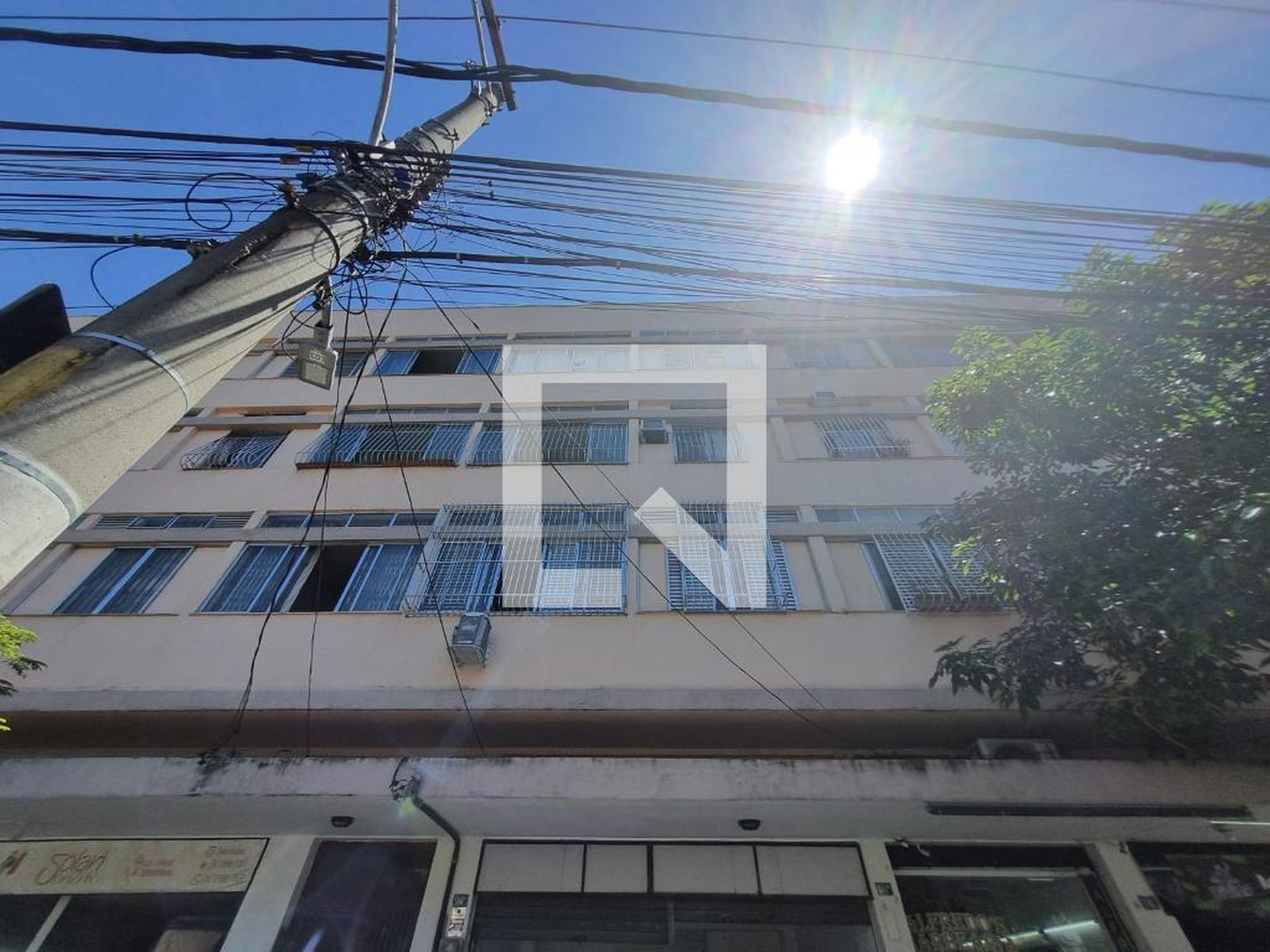 Fachada Condomínio em Rua Aristídes Lôbo, 196