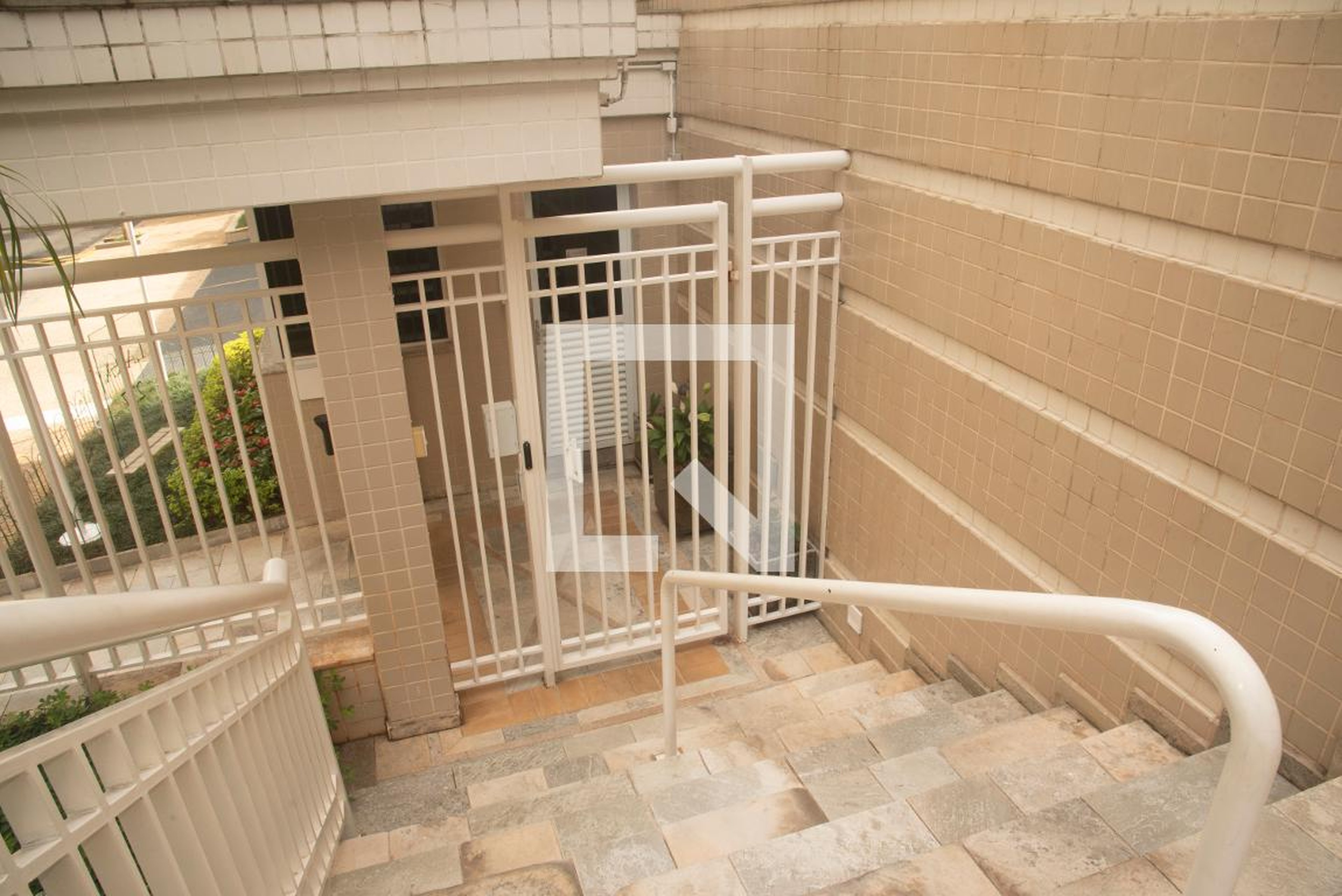 Entrada - edifício Lara Samuel porto