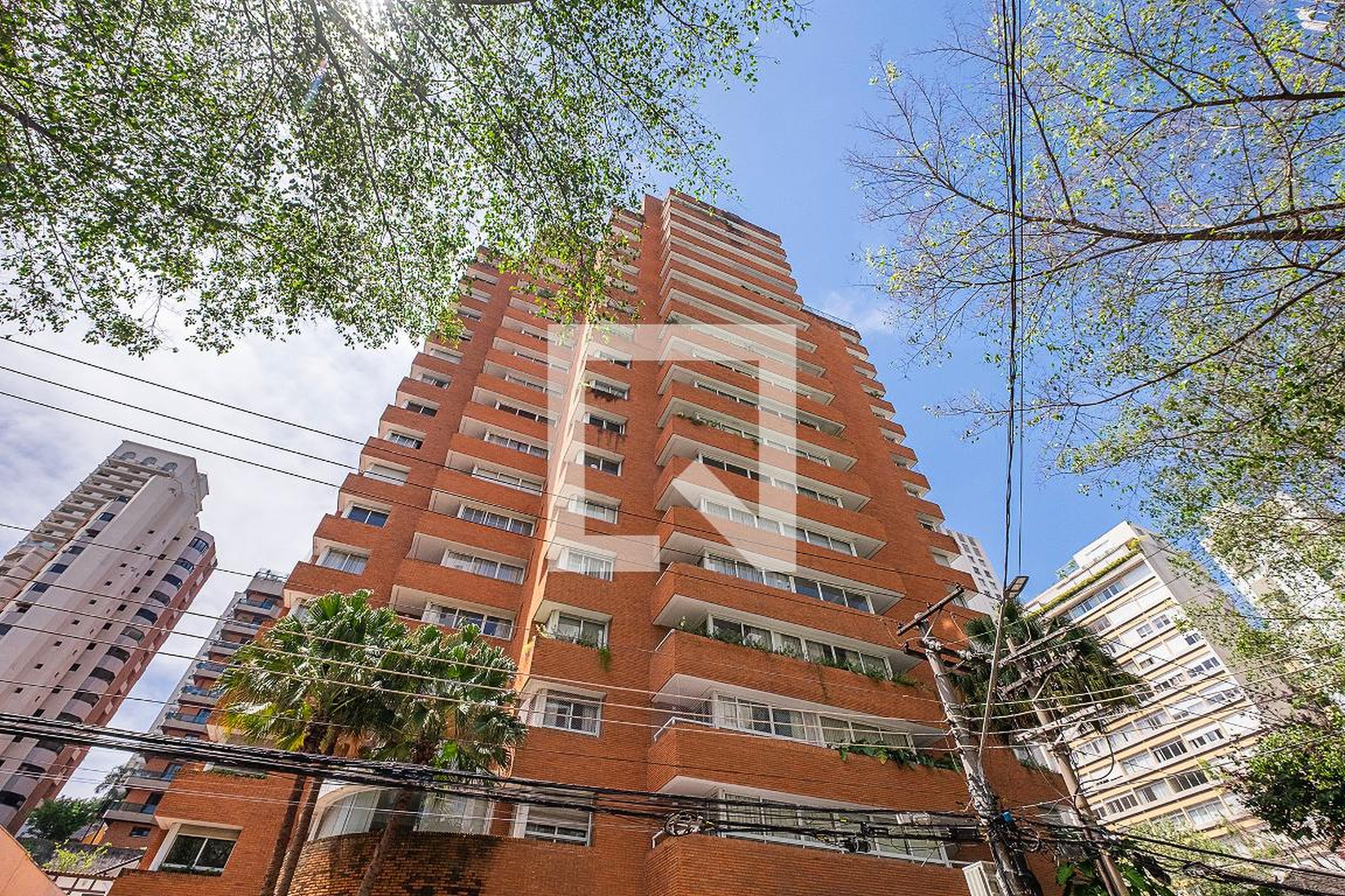 Fachada Condomínio George V Residence