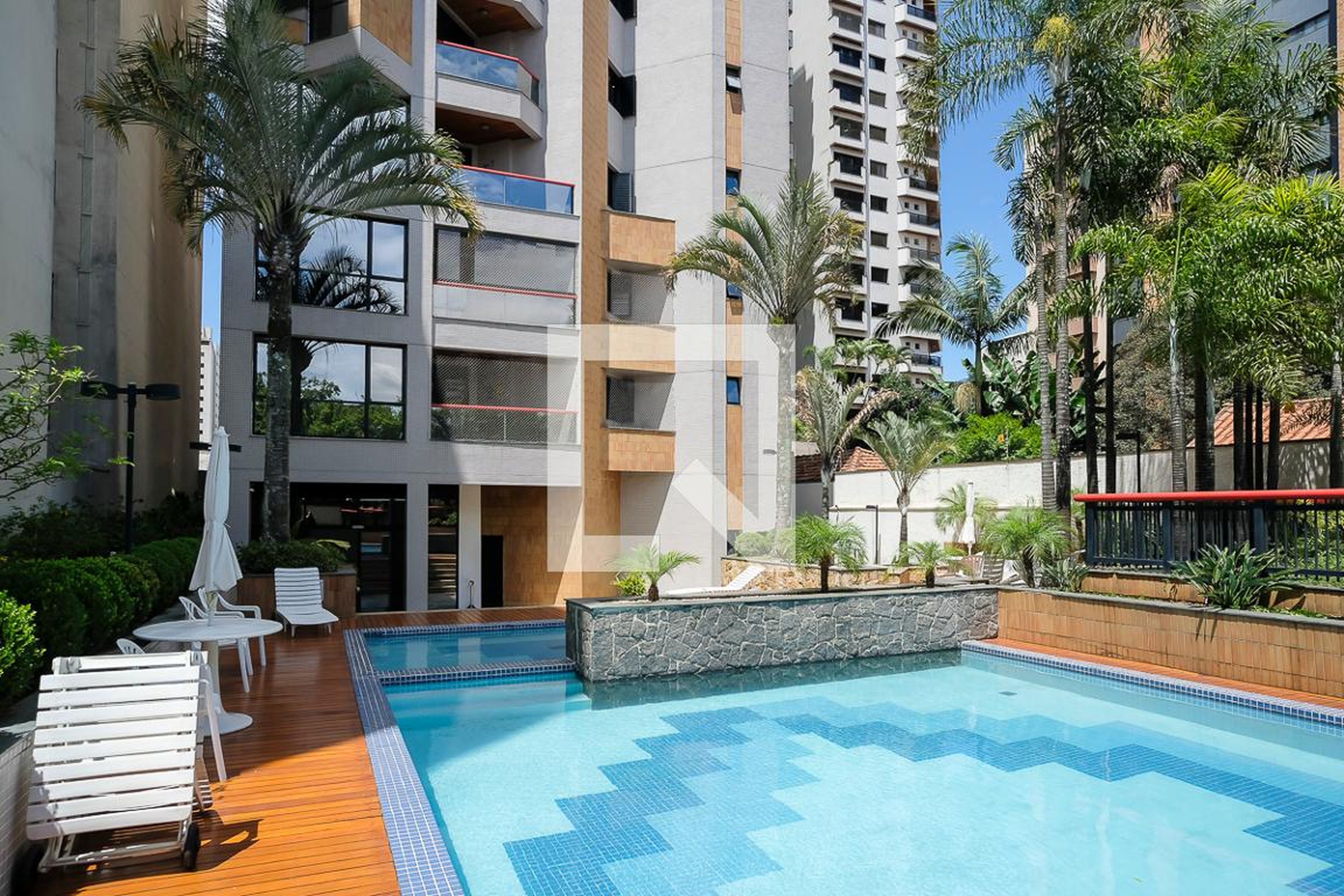 Piscina - Edifício Mondrian