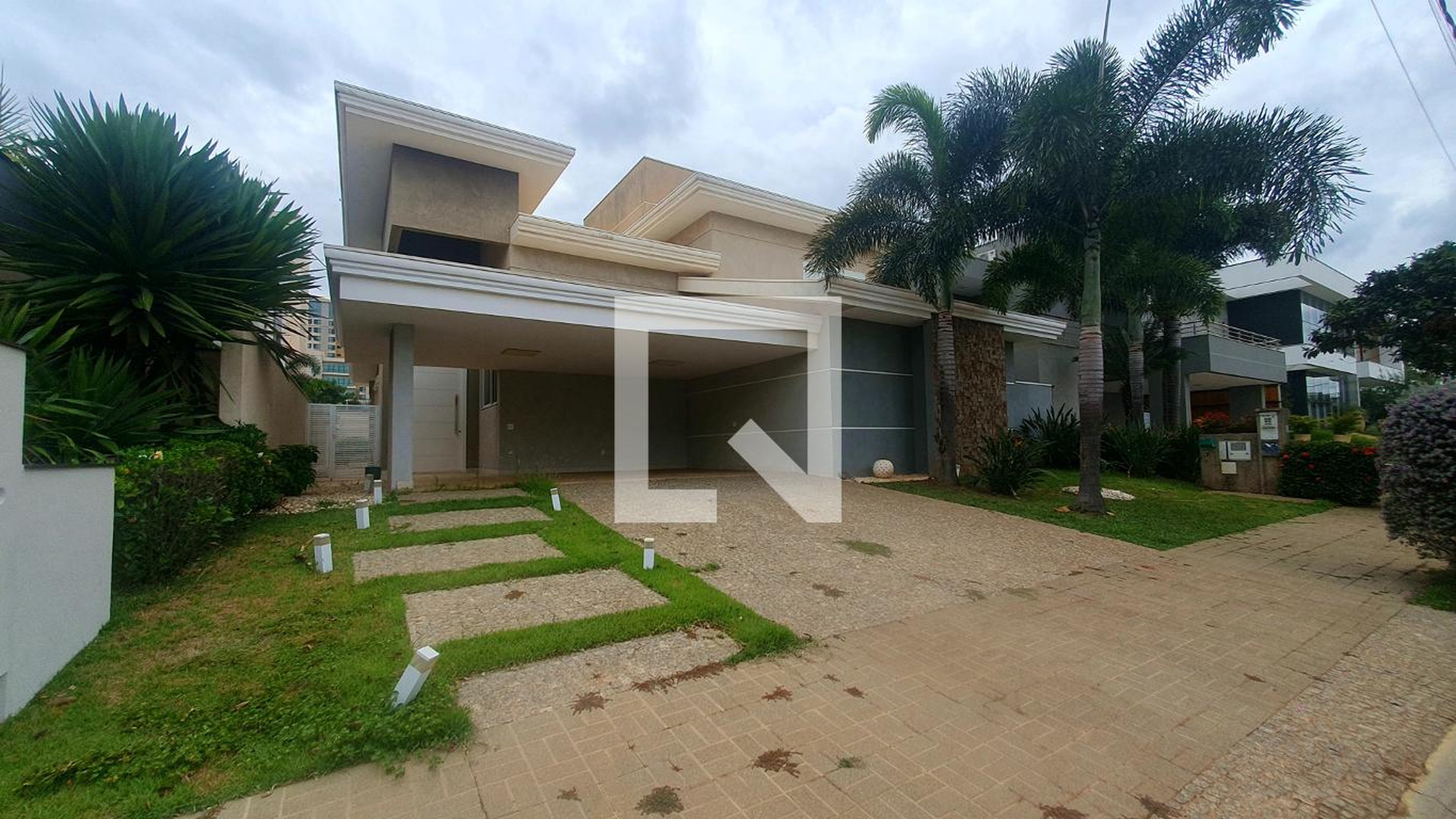 Fachada Condomínio em Rua Pisana, 97