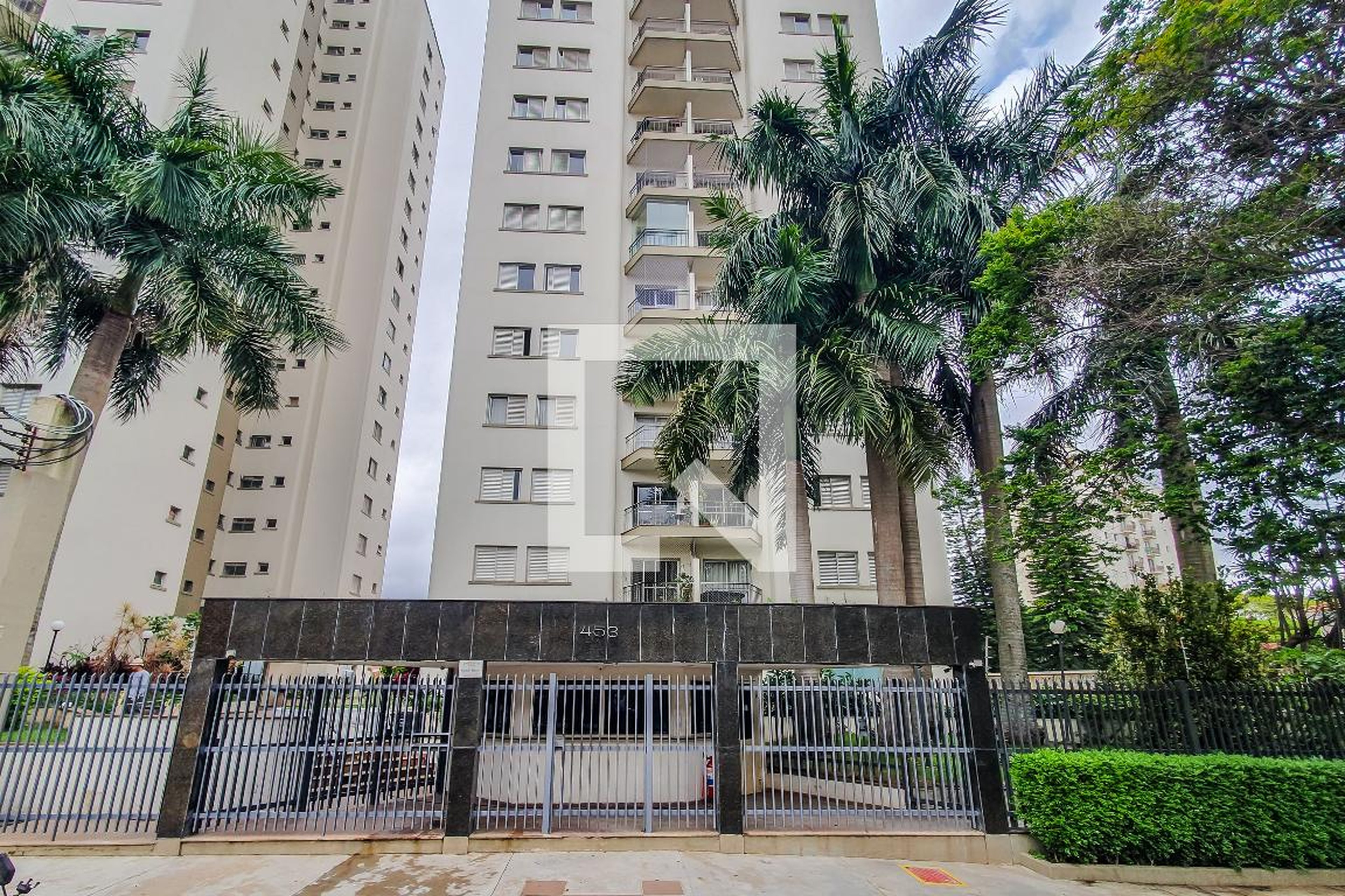 Fachada do Prédio Condomínio Renoir Pigalle