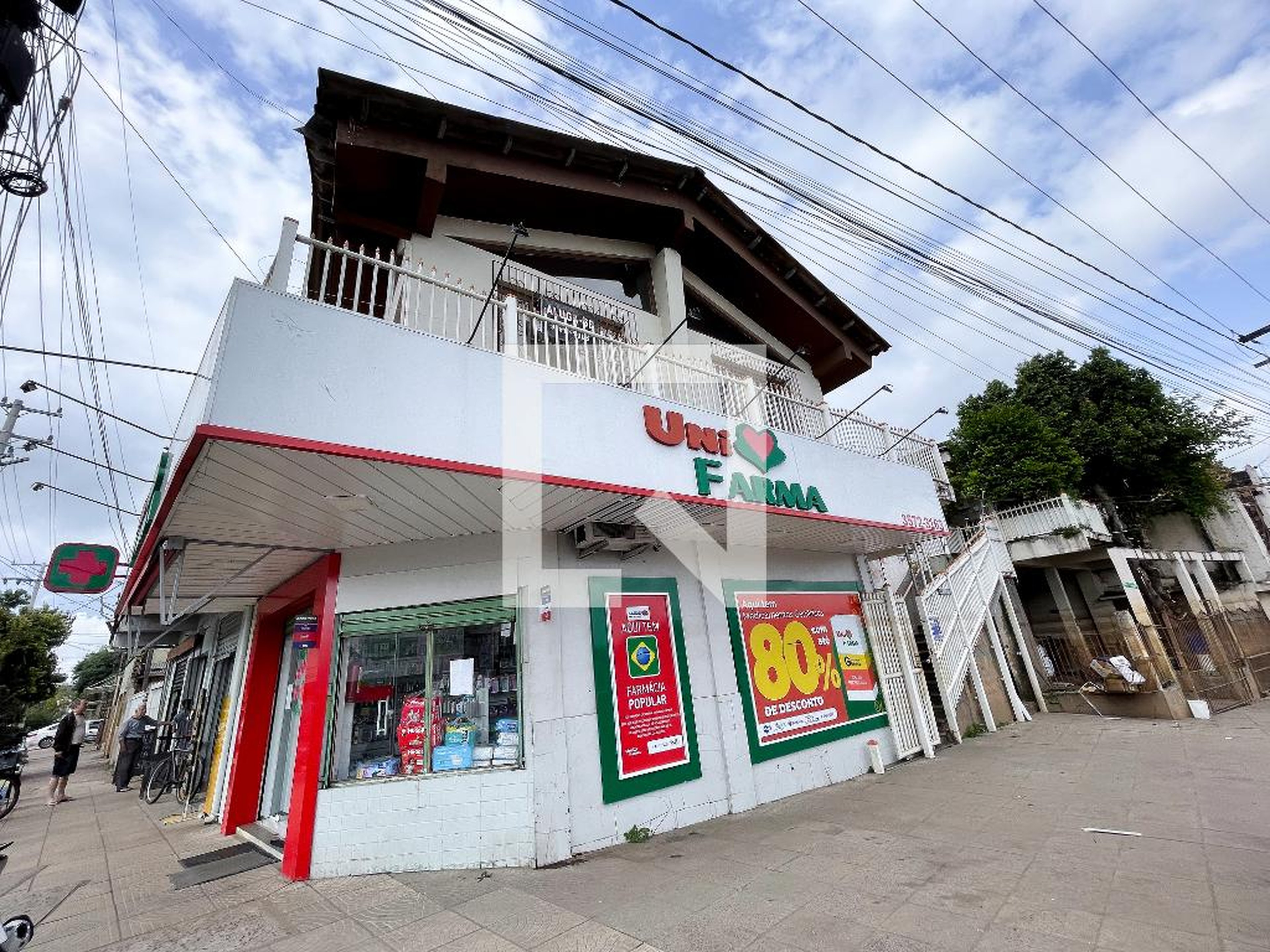 Fachada Condomínio em Rua Jacy Porto, 575
