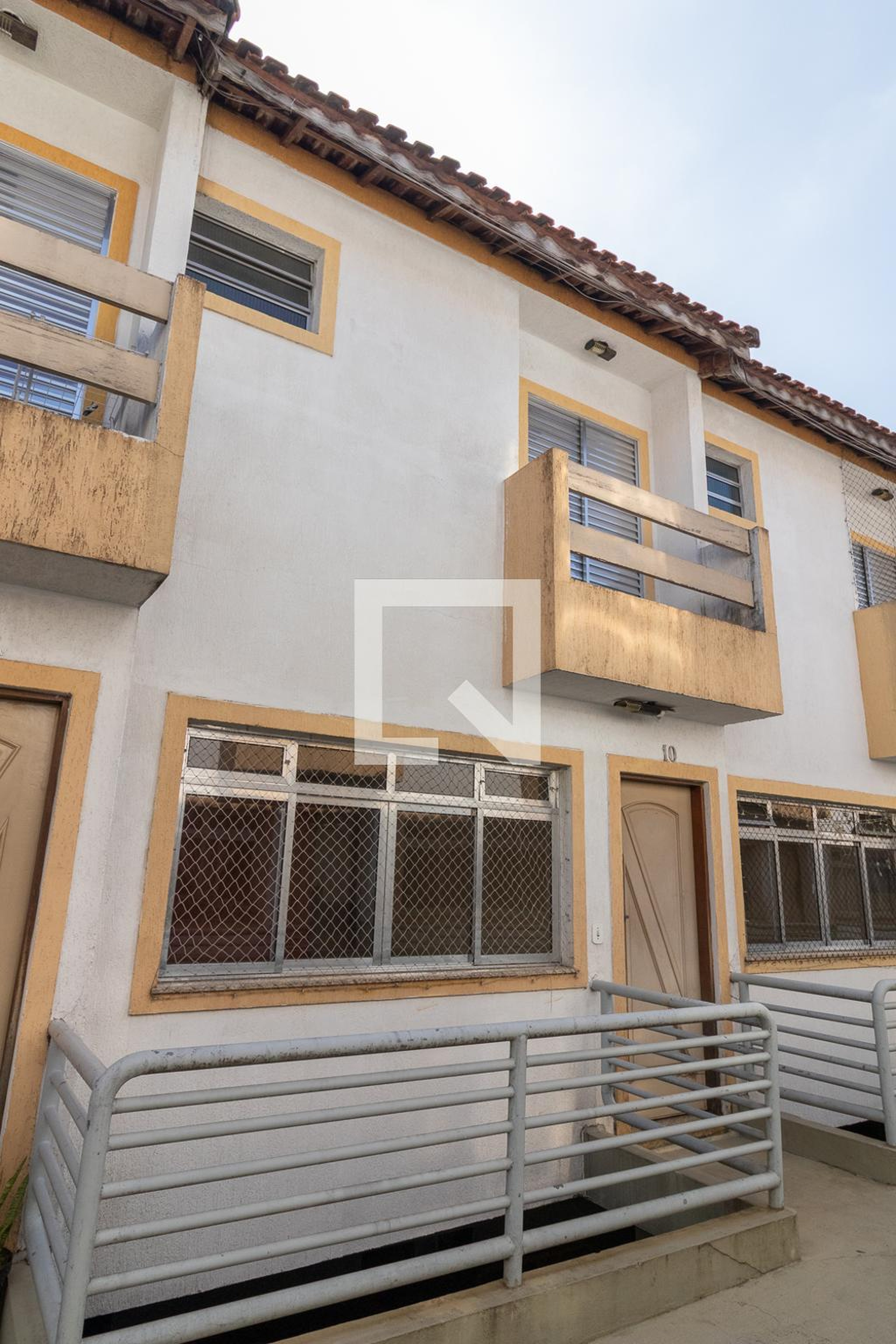 Fachada Condomínio em Rua Coronel Meireles, 105